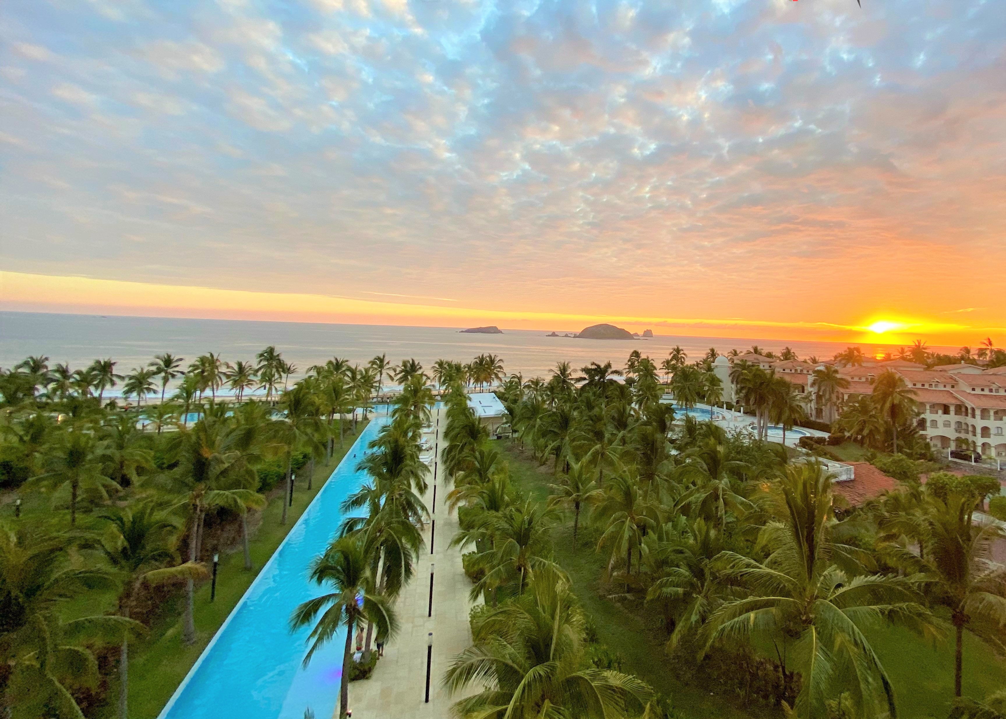 ☼ 5th Floor King Luxury Condo ☼ Peninsula Ixtapa ☼