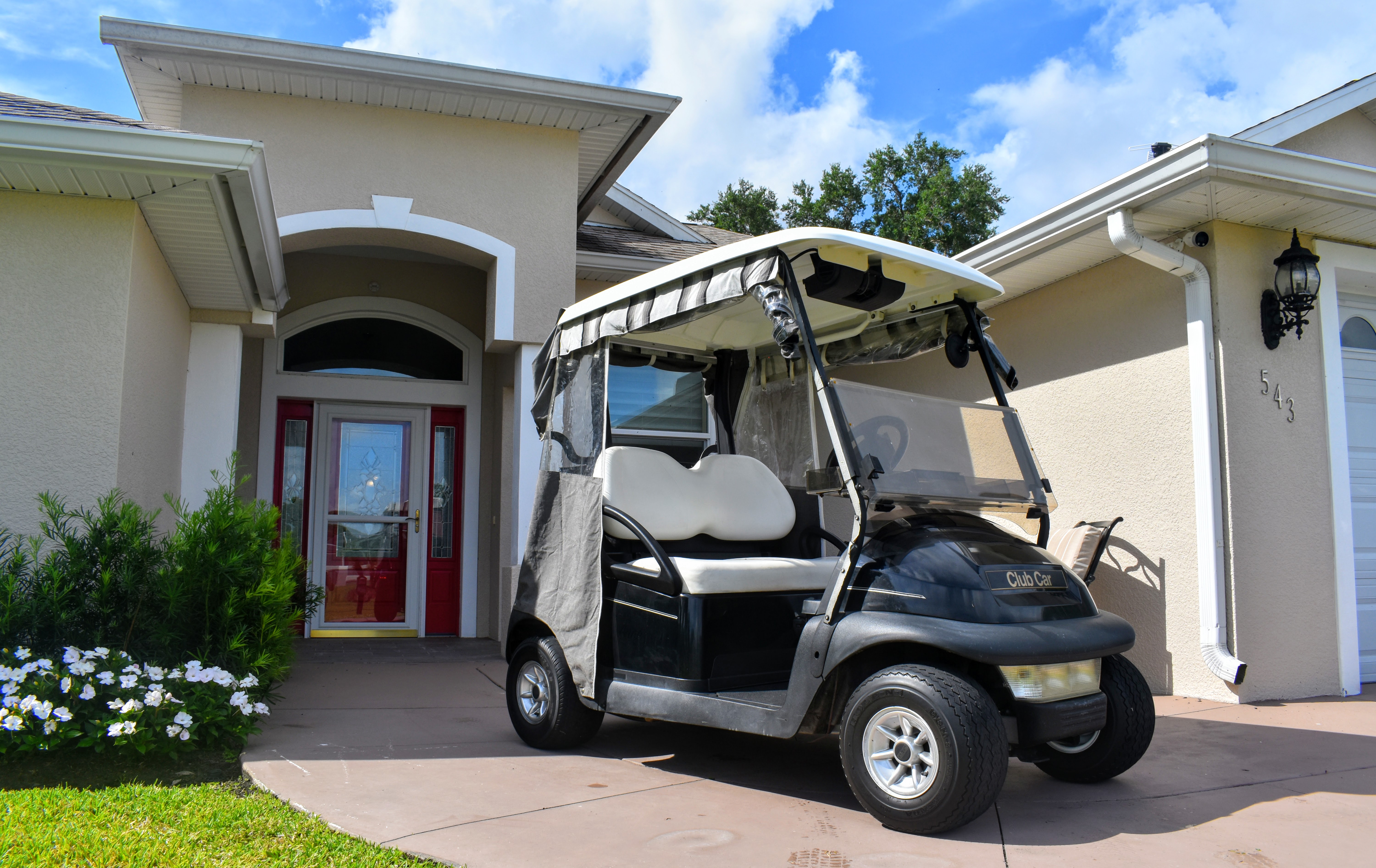 Sebring Race House: Golf Cart, Game Room, King Bed