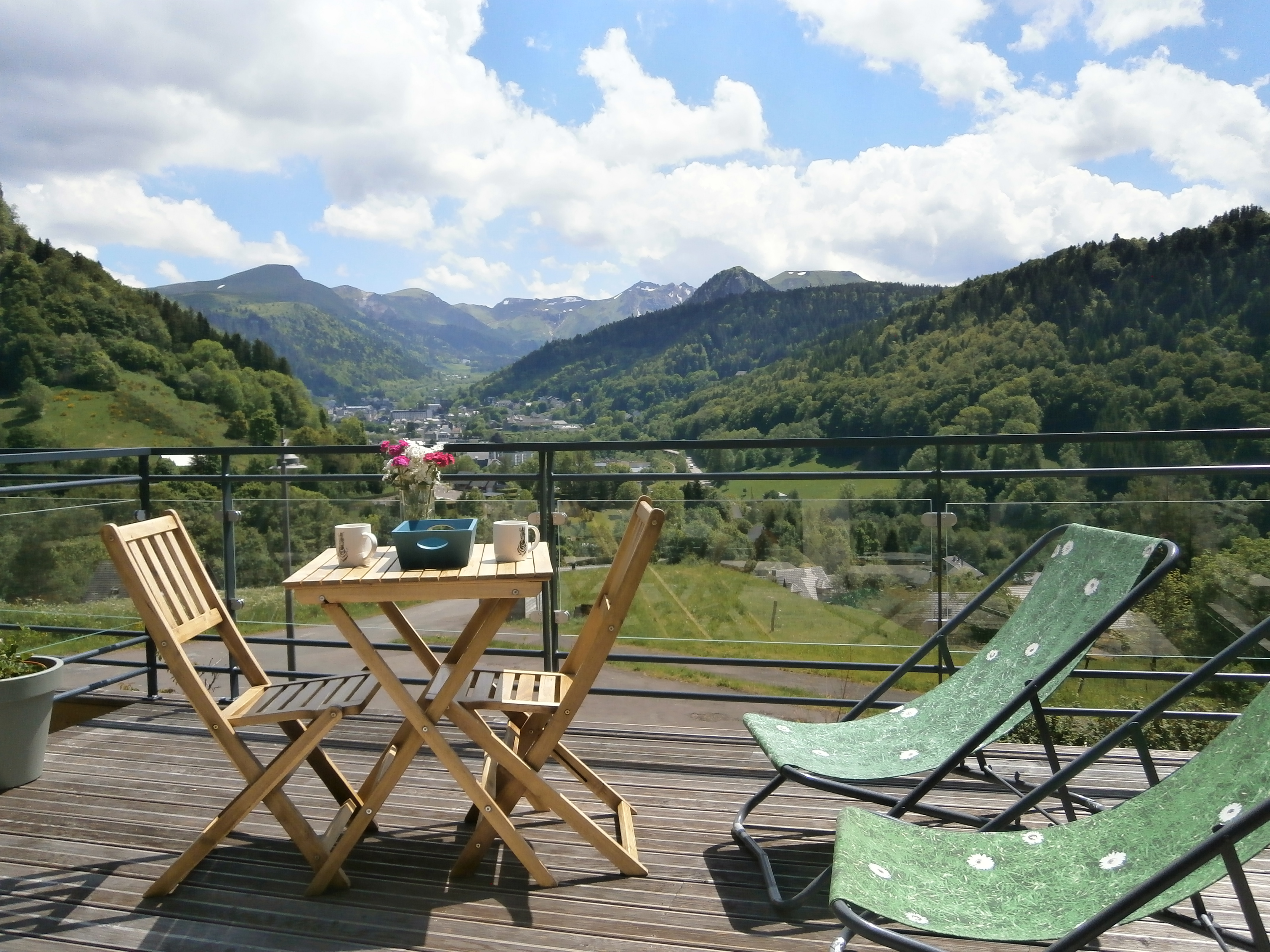 panoramic view of the Sancy - terrace - new