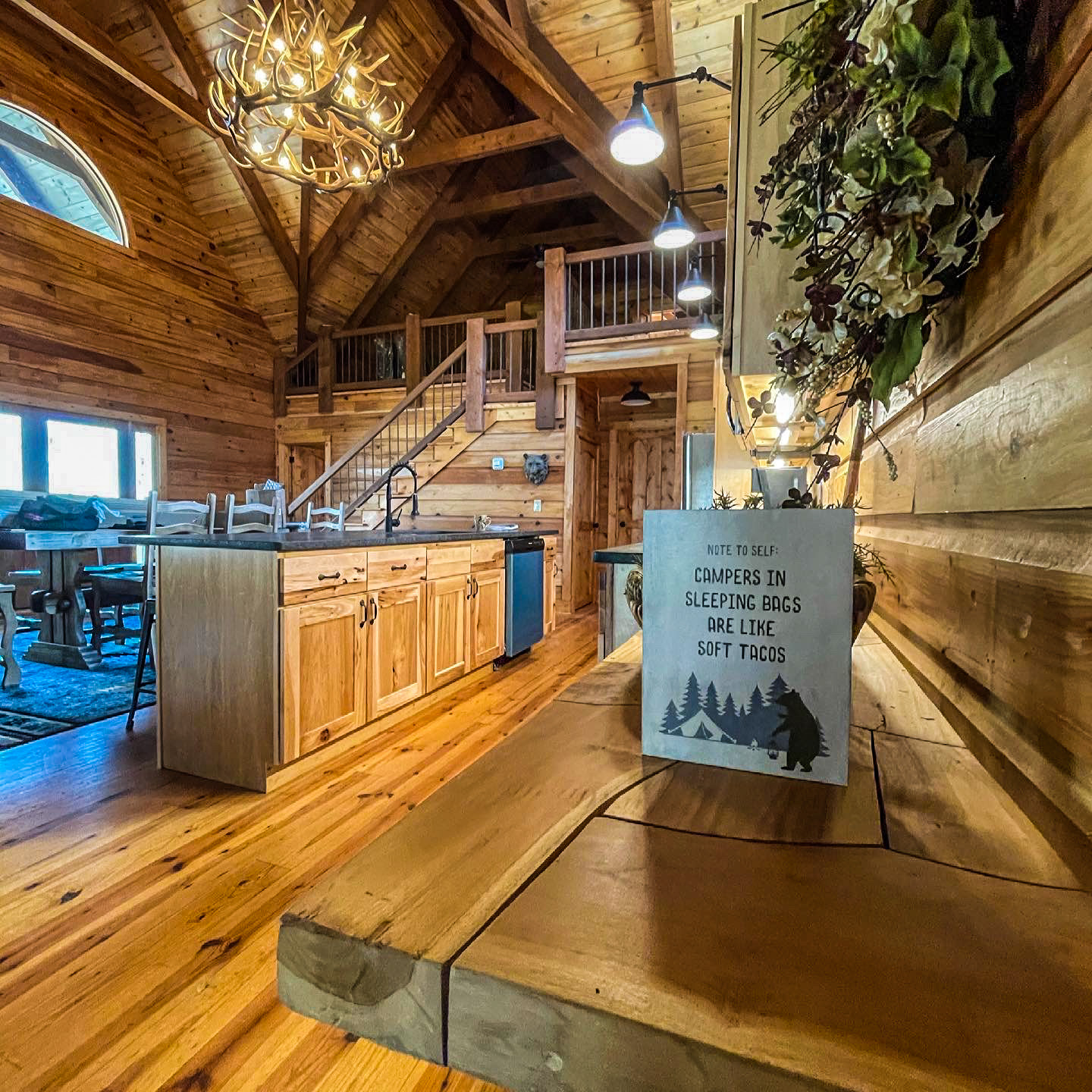 NEW Twin River Lodge Soquee River N. Cabins for Rent in