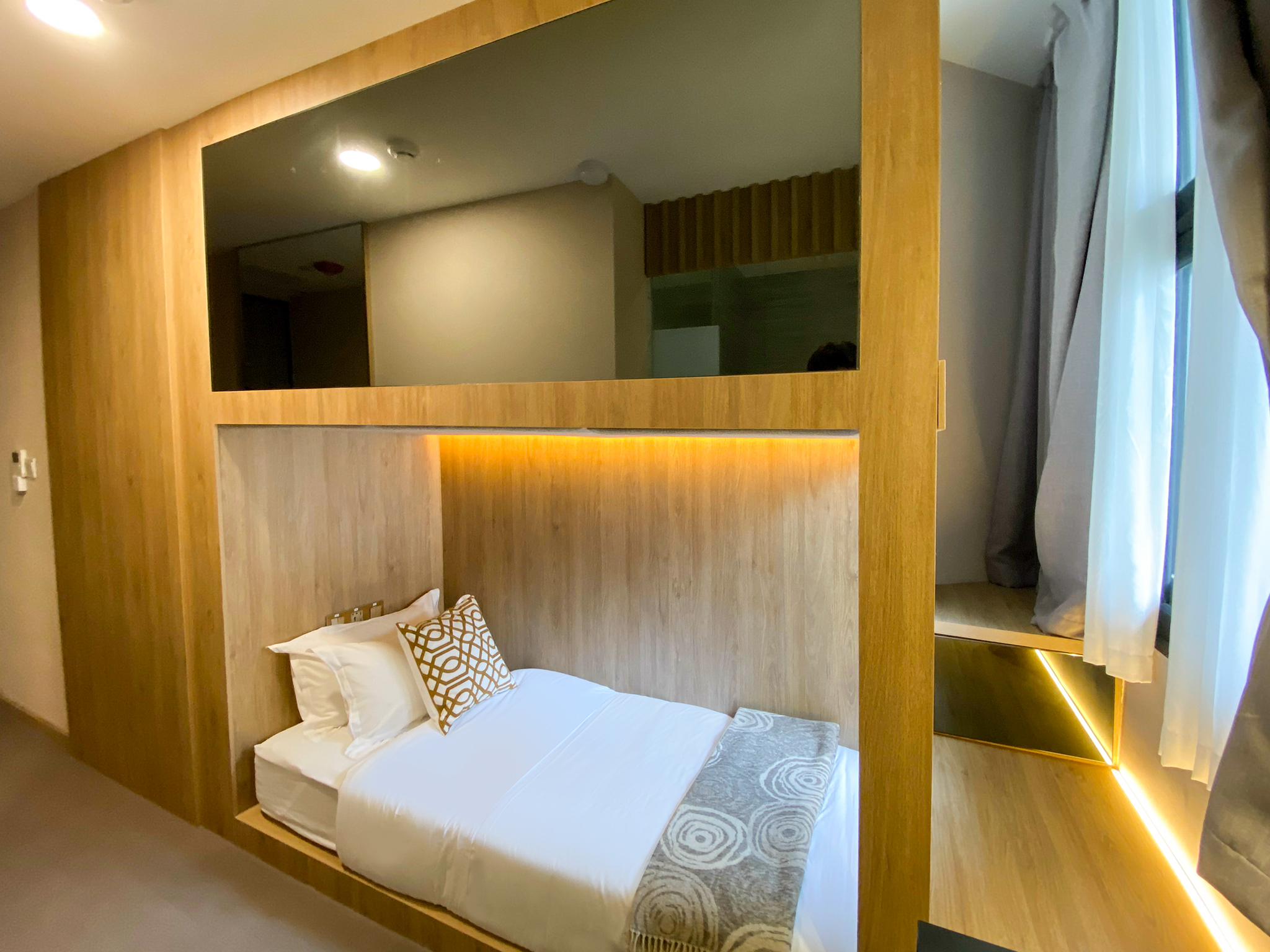 Single room,Window,Private Bathroom- Tanjong Pagar