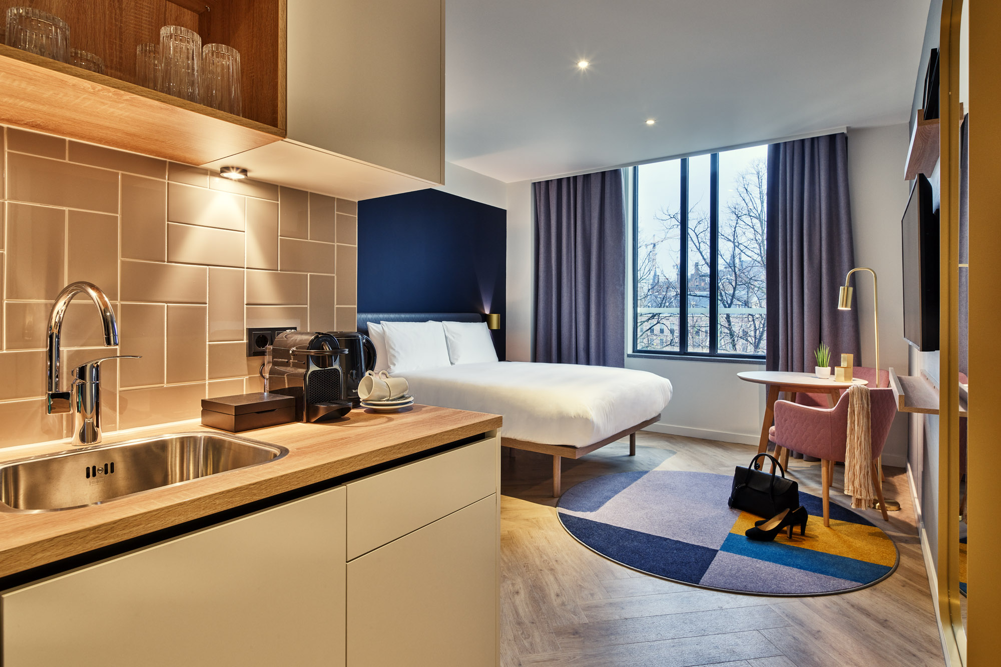 Studio Suite Parliament view including breakfast — The Hague stay