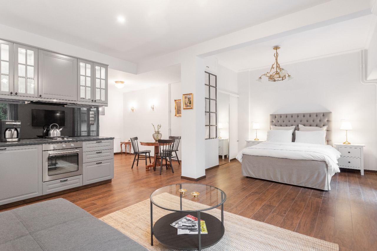 Unique apartment next to Acropolis and metro