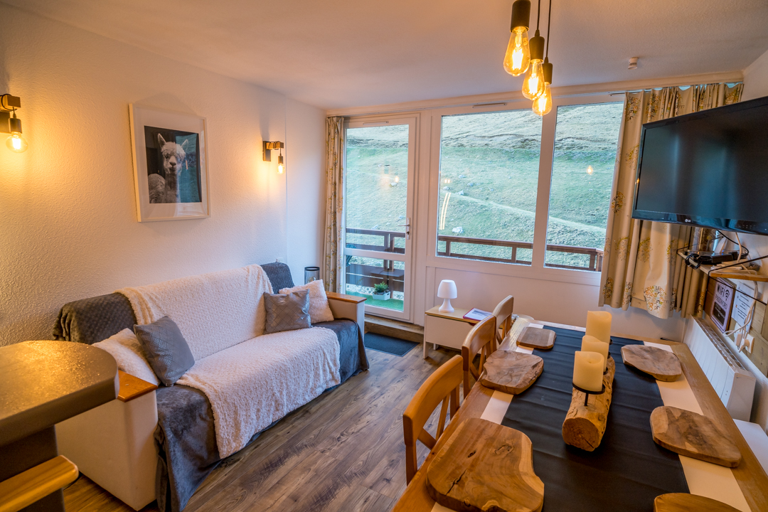 Warm apartment 4/6 people, foot of the slopes, park.