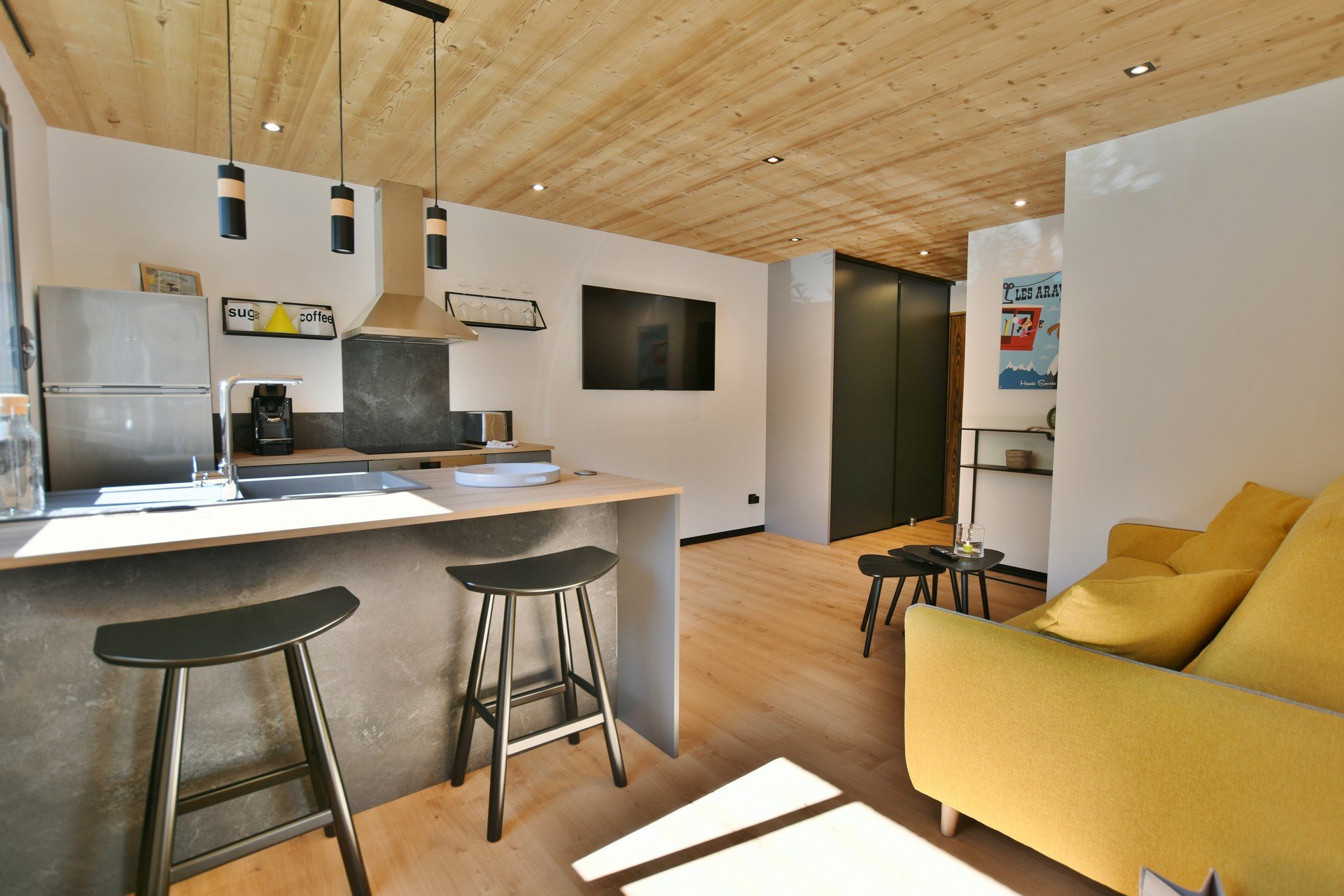 Lovely new light and spacious center apartment
