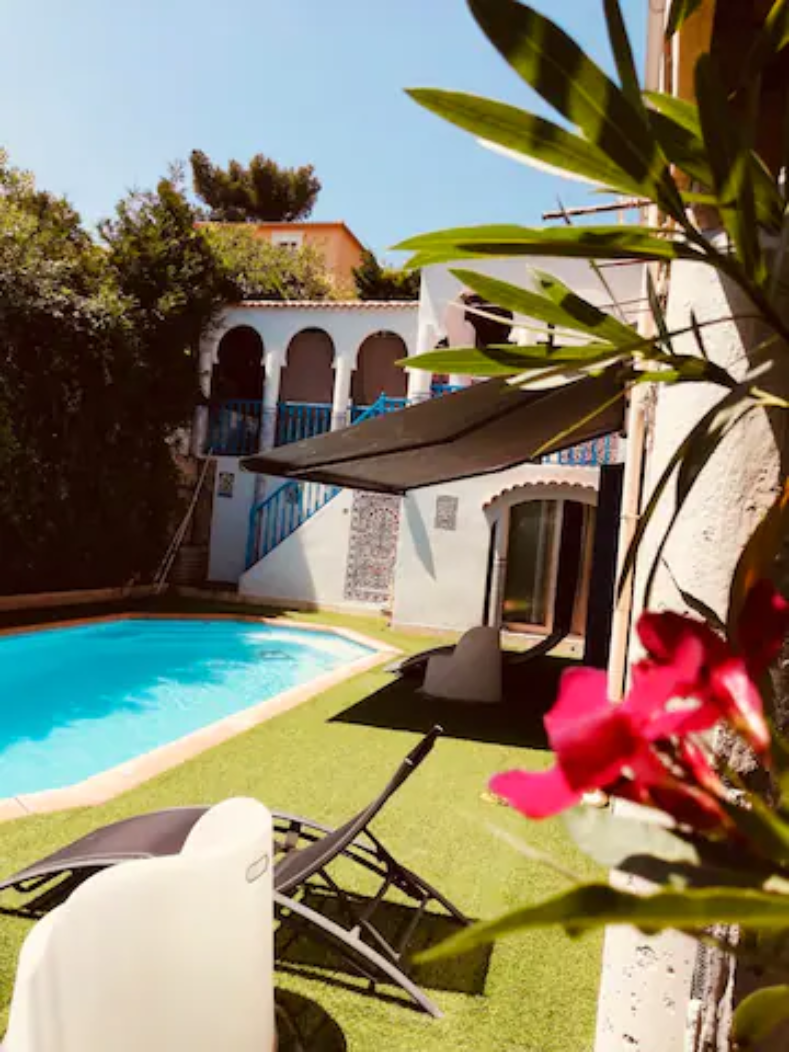 Apartment with pool access on the blue coast