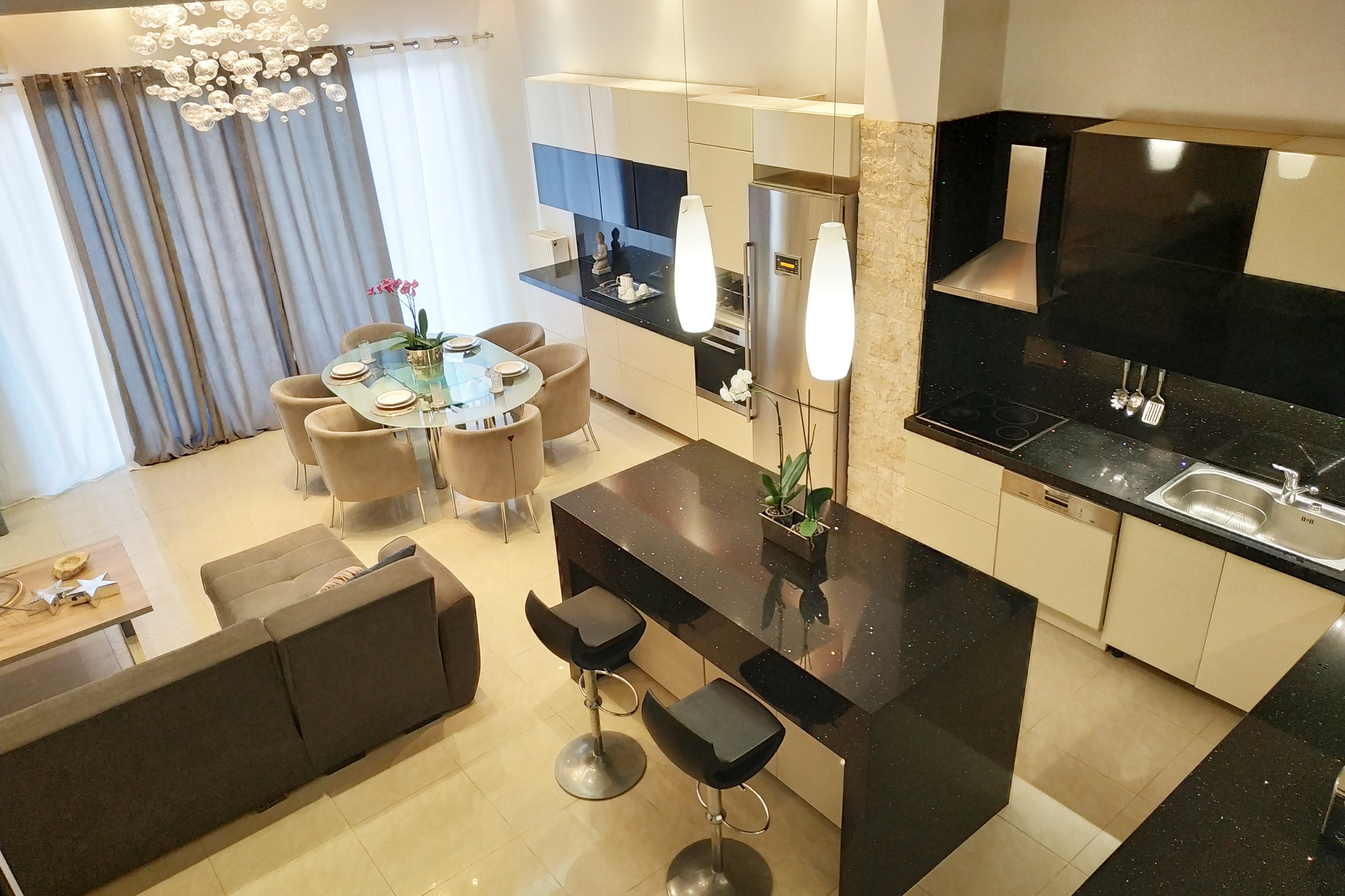 Luxury Apartment with Sea View near Kallithea