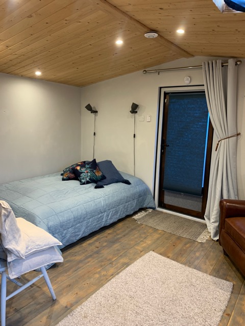 Warm and welcoming cabin 4 miles from Oxford city