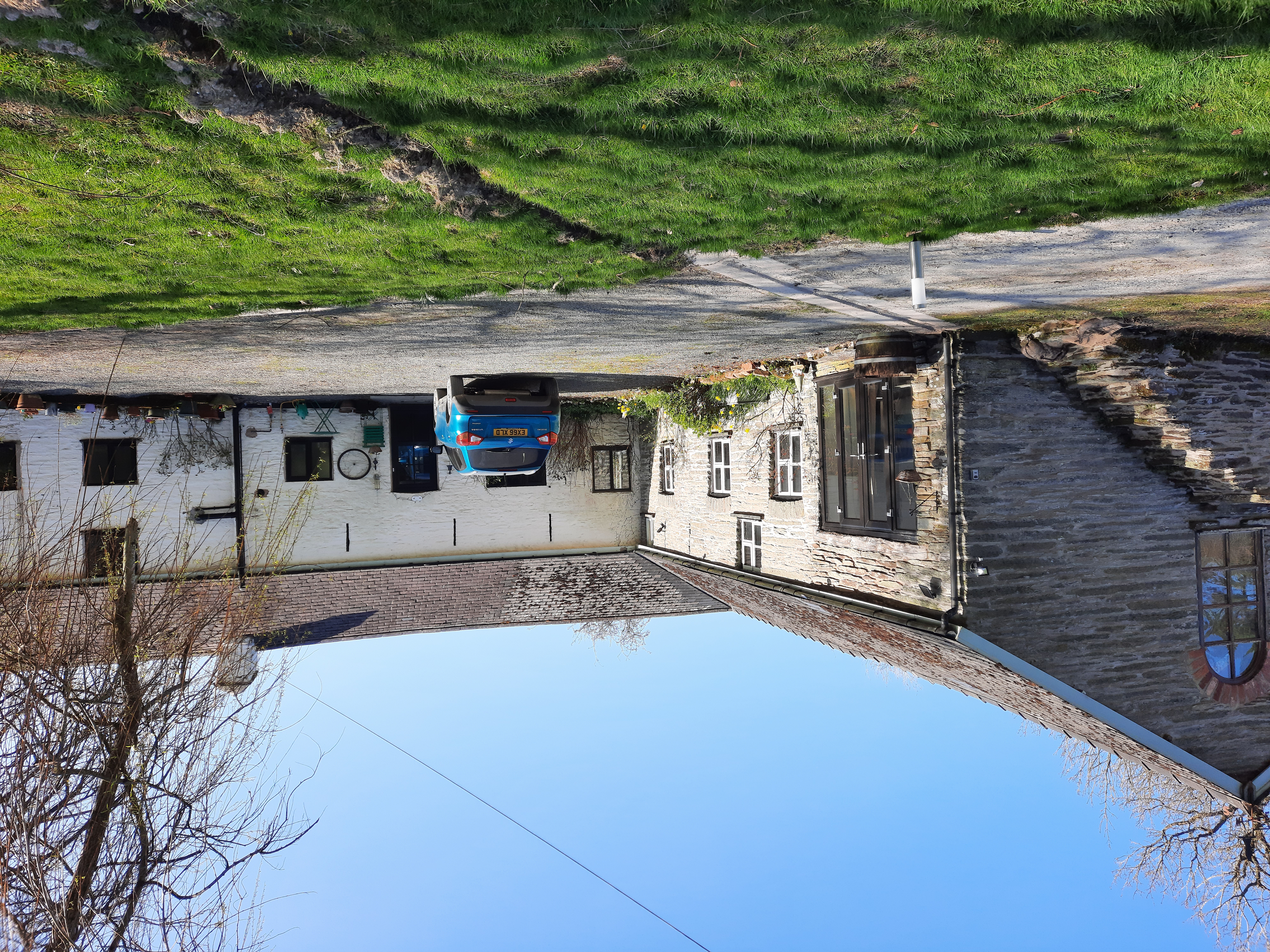 Rhayader, peaceful, spacious barn conversion