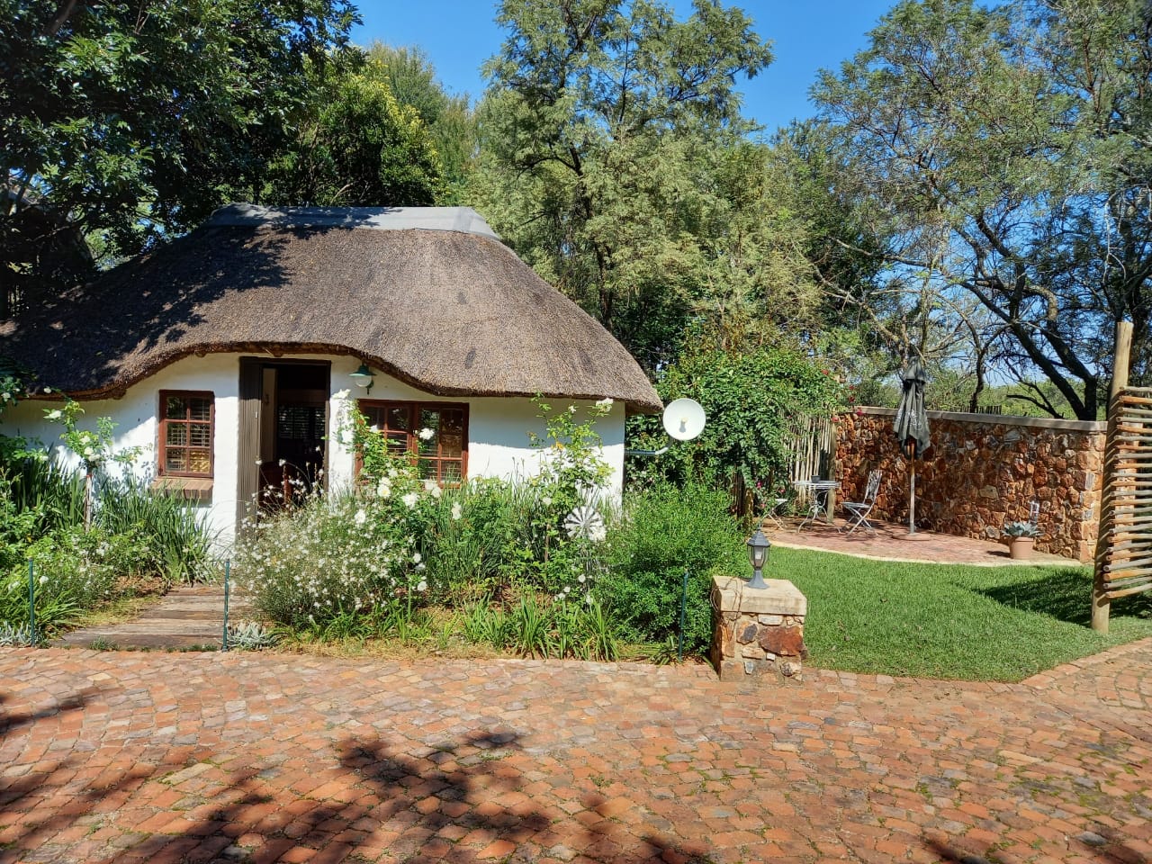 Nyala Cottage Relax, Work, Sleep Tiny houses for Rent in Centurion