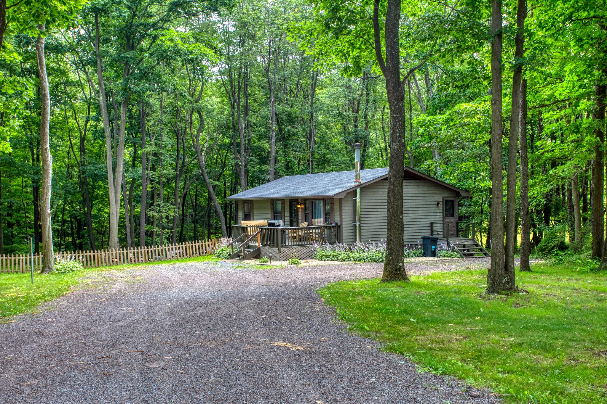 Wind Rose Deep Creek Lake Houses for Rent in Friendsville, Maryland