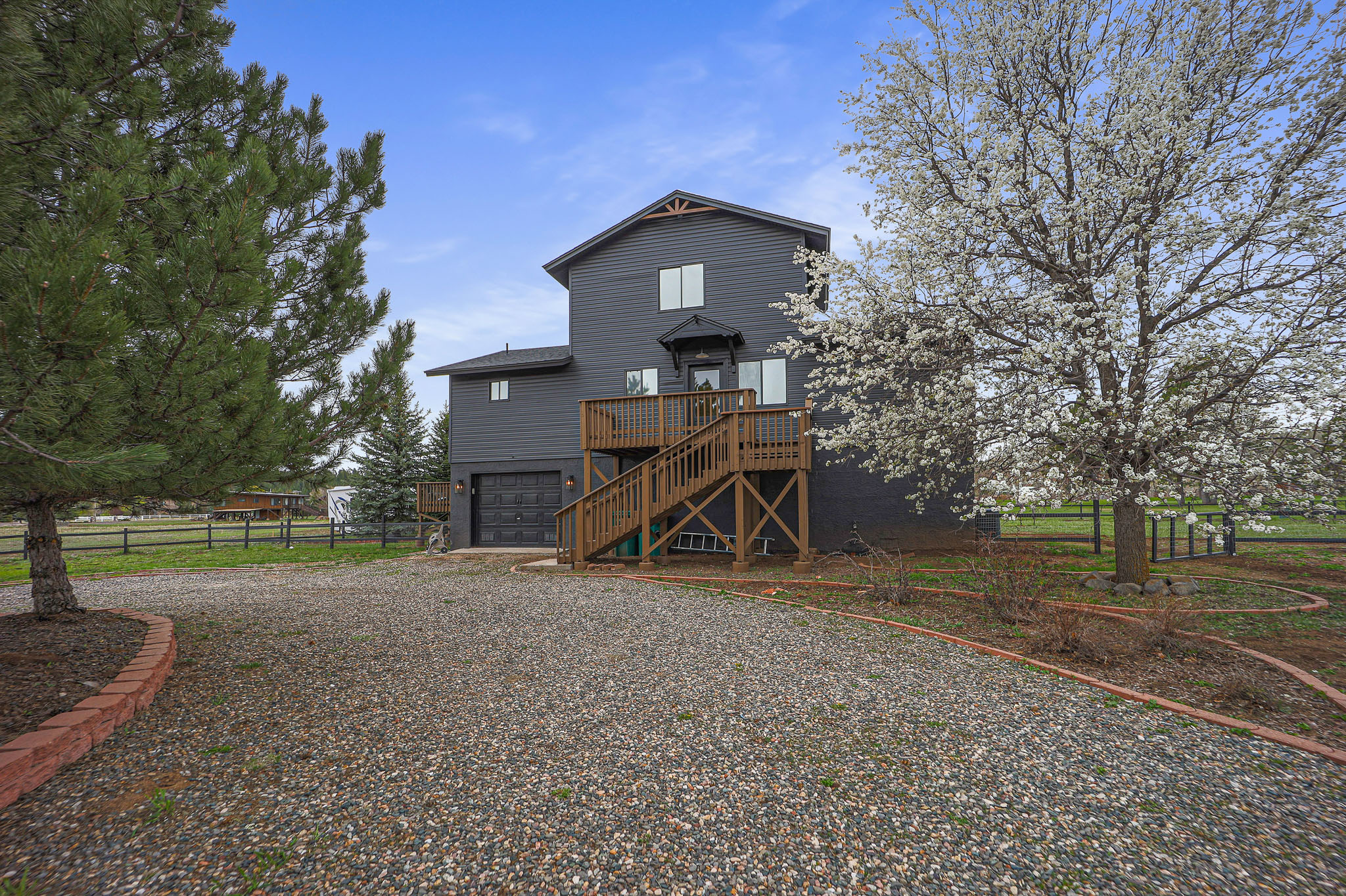 Renovated Munds Park Cabin on the Golf Course Cabins for Rent in