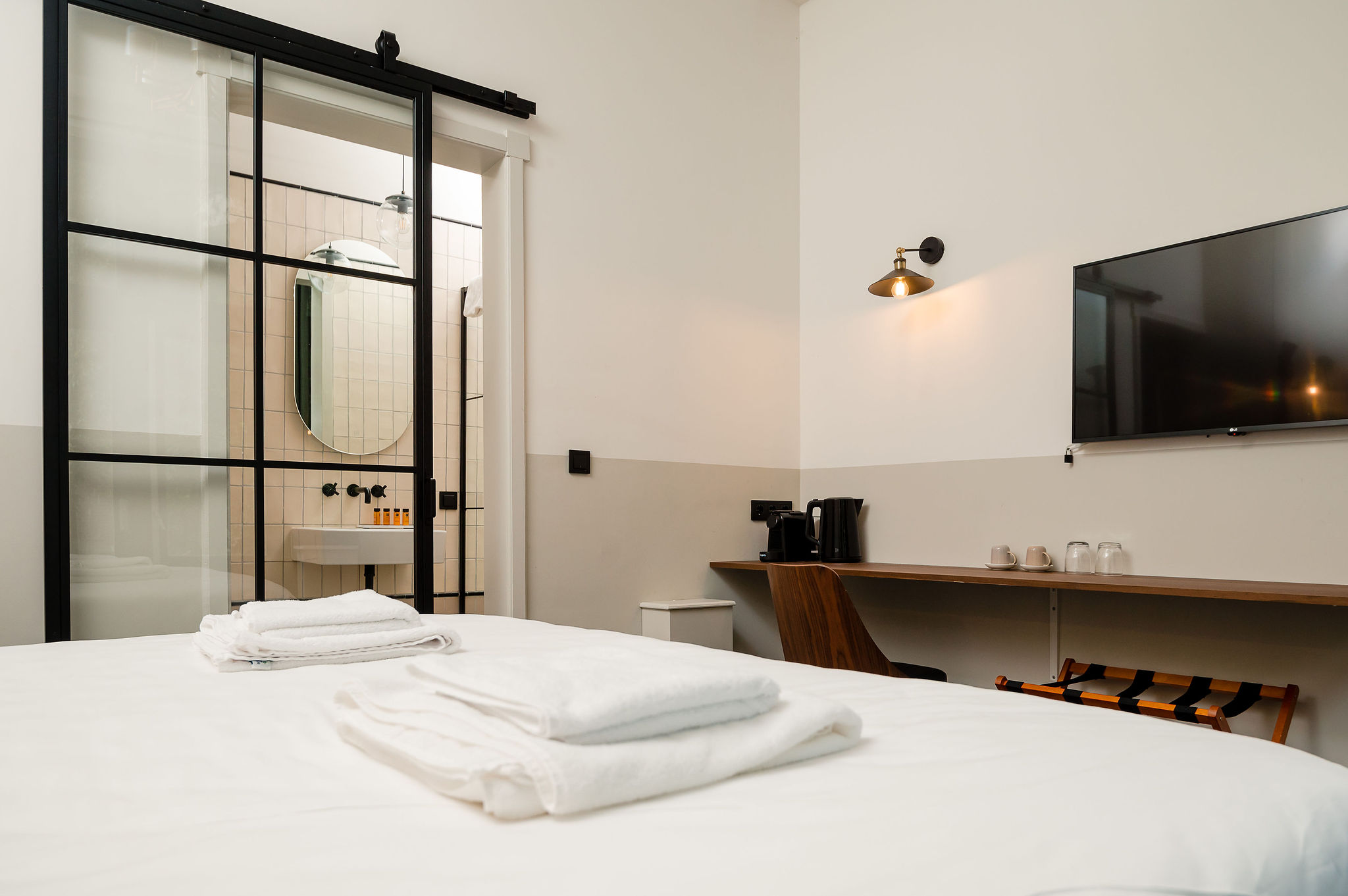 Mr.Lewis Rotterdam - Junior Suite — Rotterdam stay