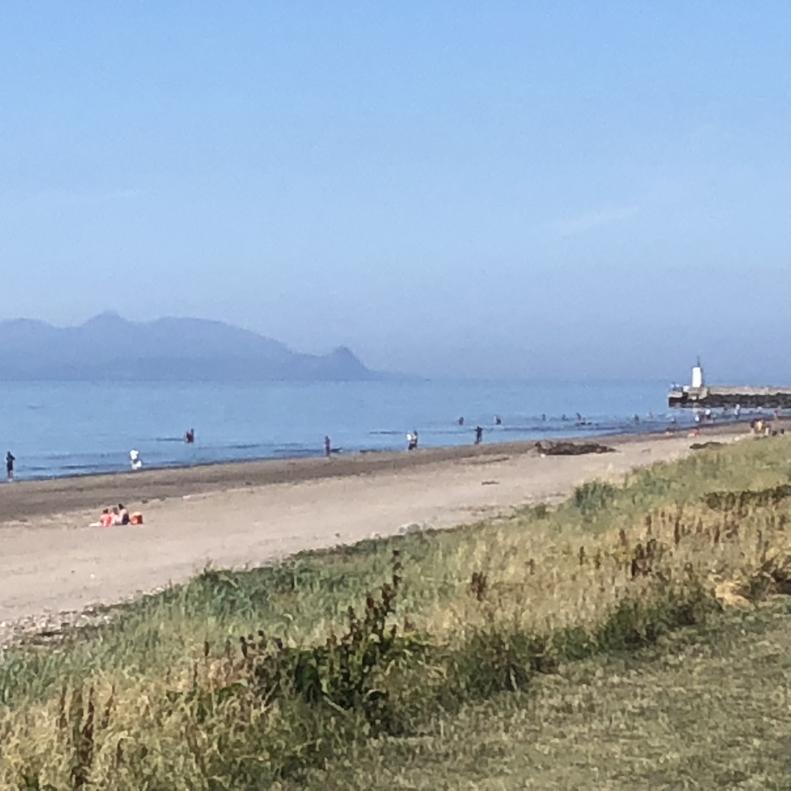 "The Brambles Girvan " Holiday Cottage by Seaside. Cottages for Rent