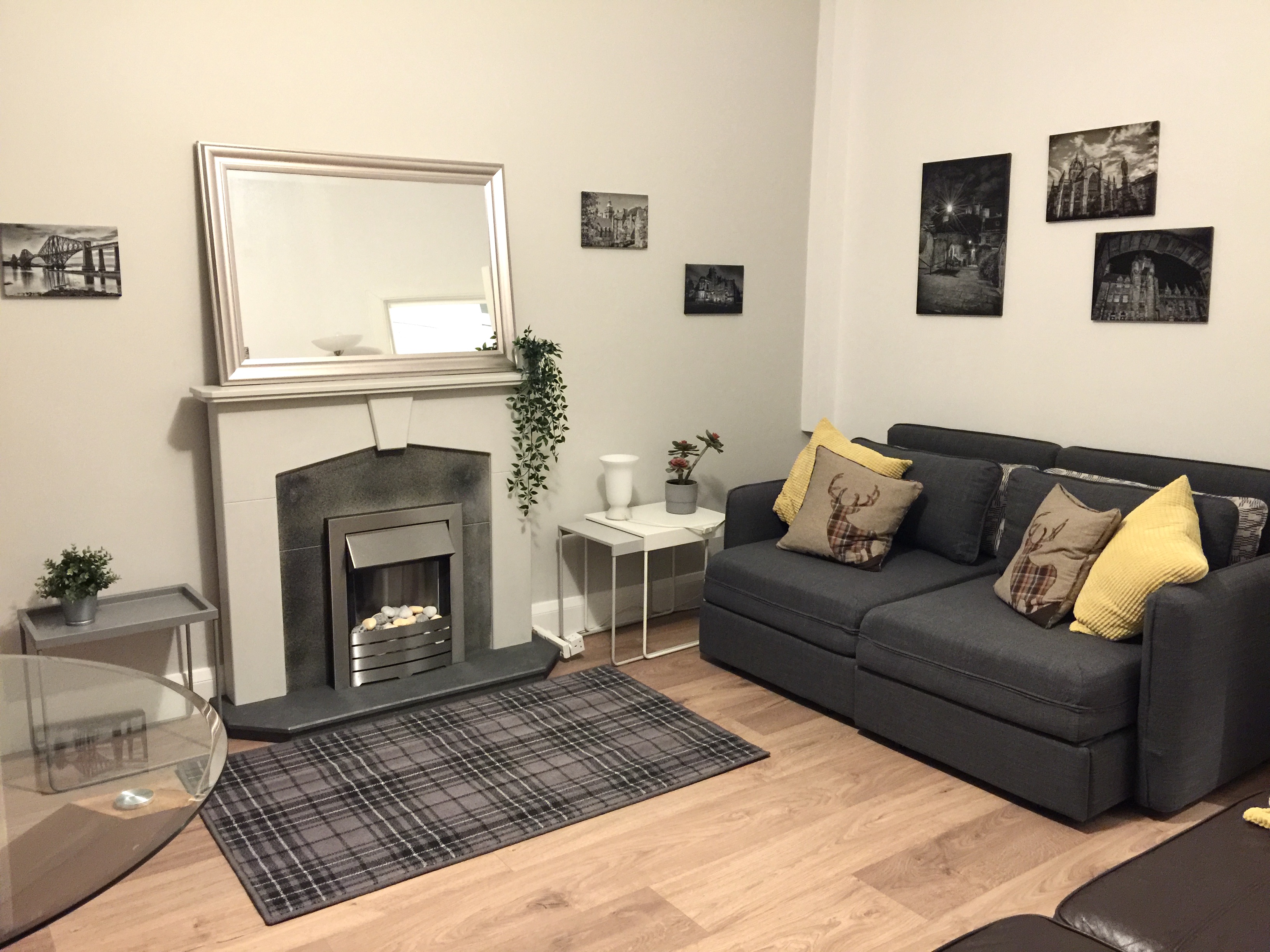 Royal Mile Apt1- Historic Old Town Centre in Canongate, Southside and Dumbiedykes, Edinburgh