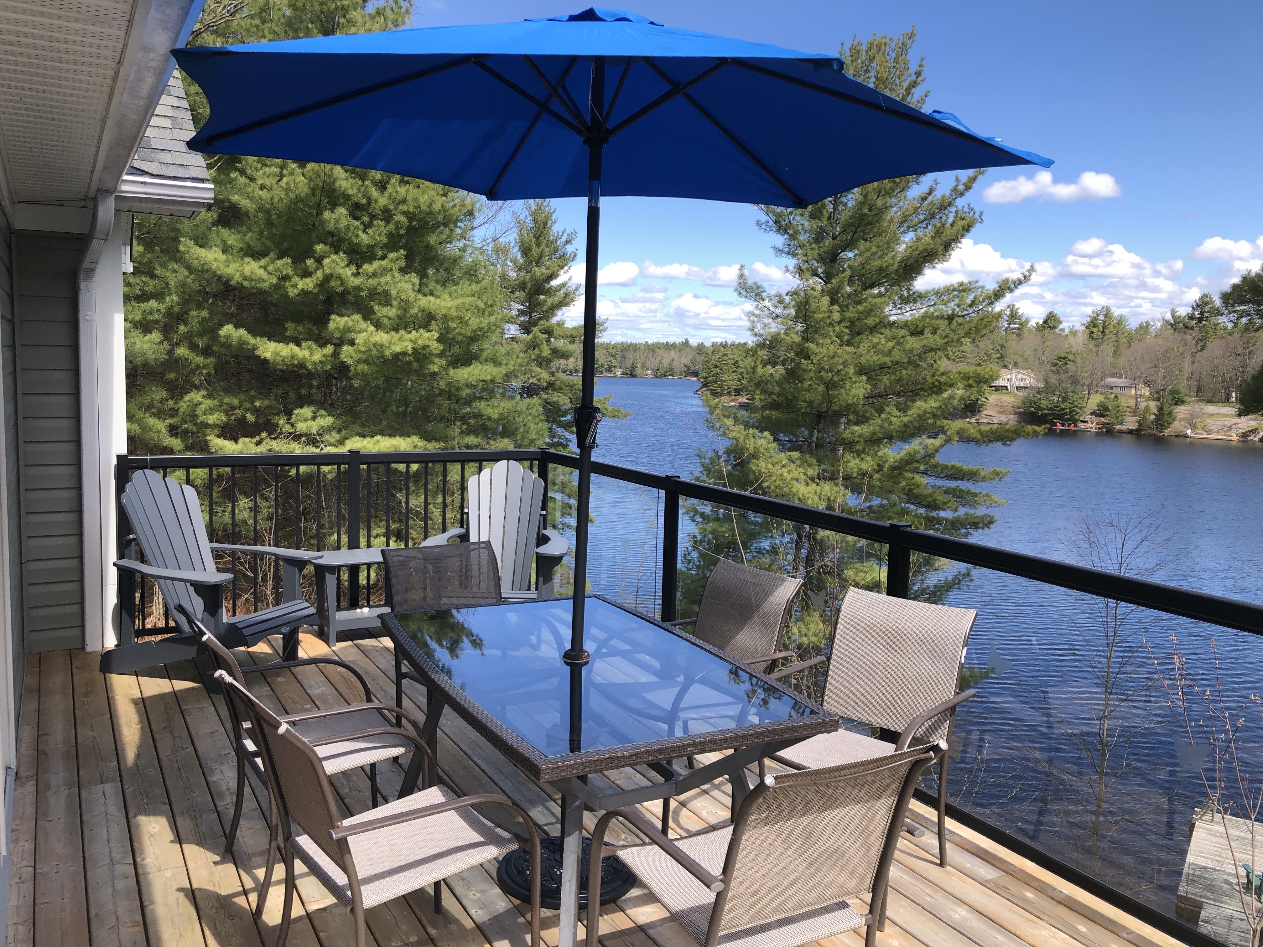 Granite and Oak: Luxury Muskoka Waterfront Retreat