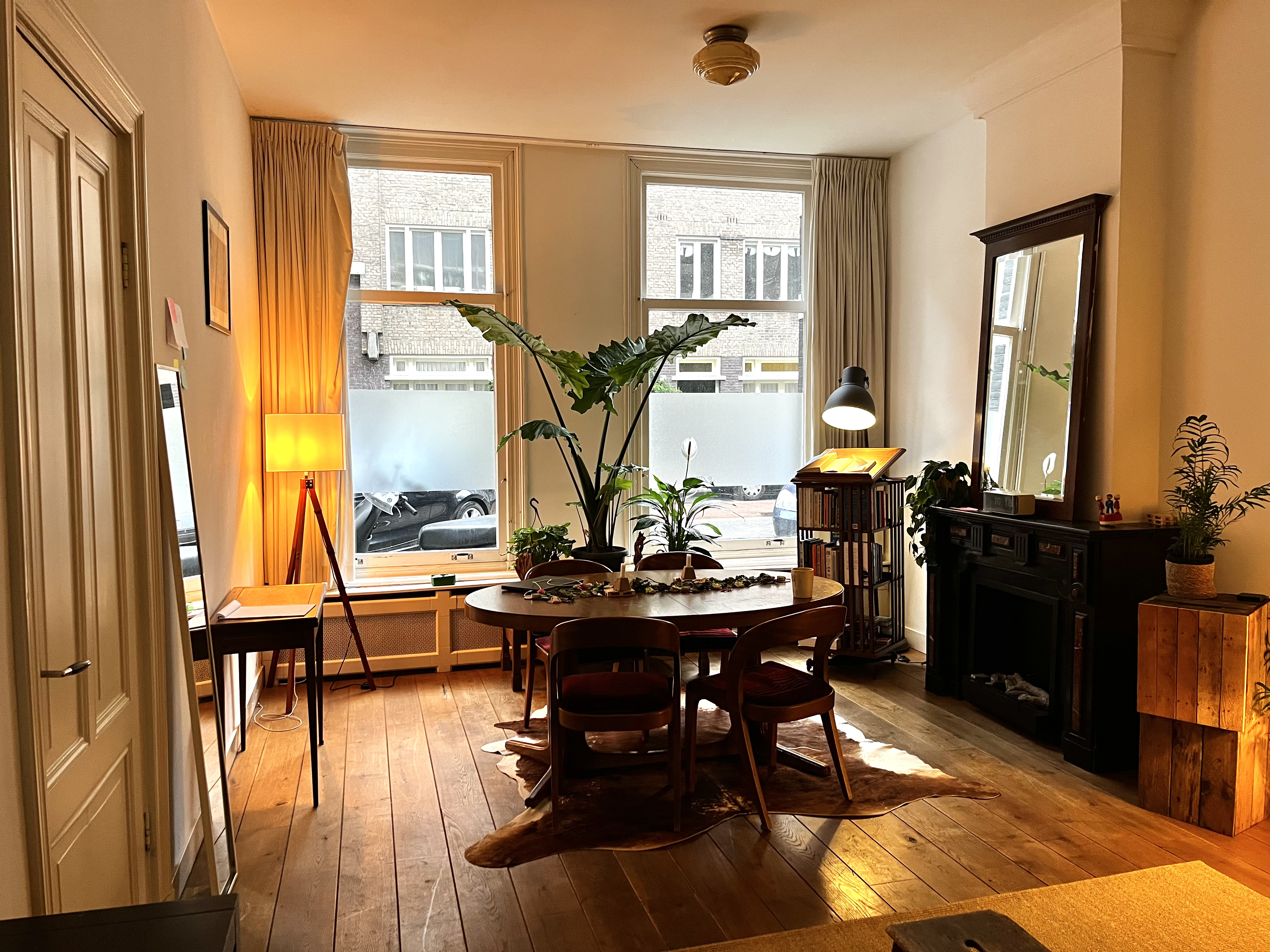 Unique house + workout, coworking and massage โ Amsterdam stay