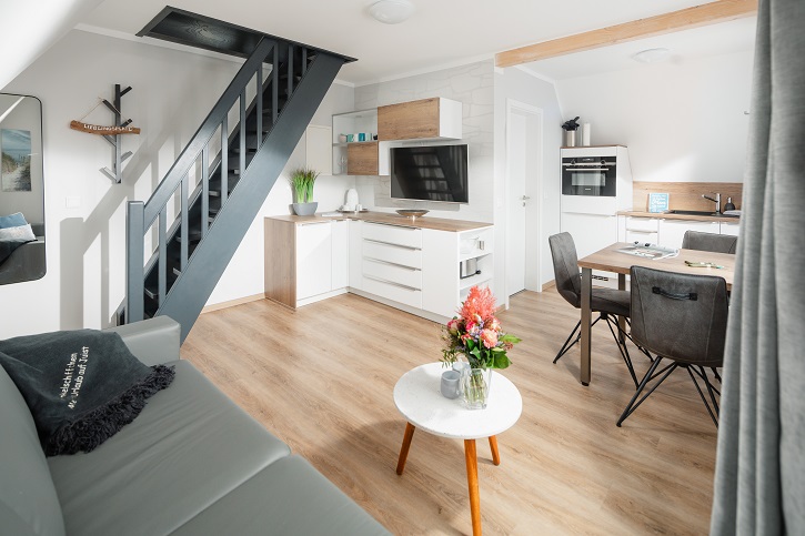Chic apartment with large balcony