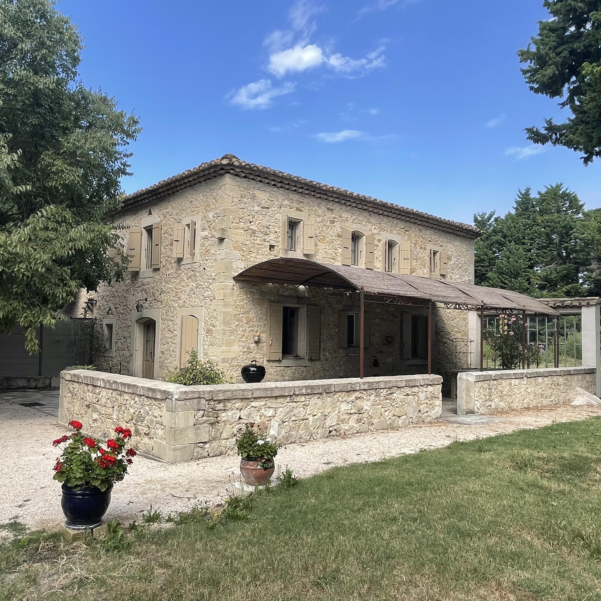 In the quiet of green Provence.