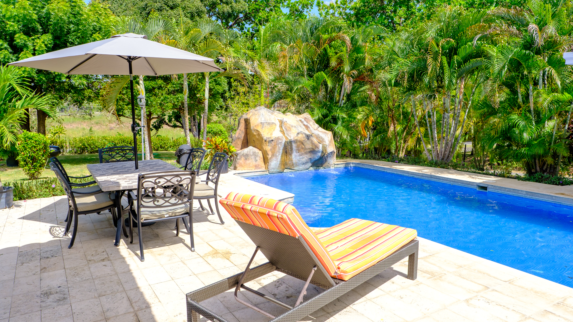 Casa en Punta Barco - Pool and Nature