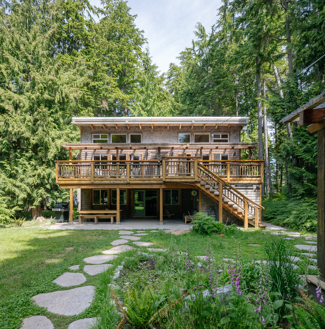 Savary Island Resort
