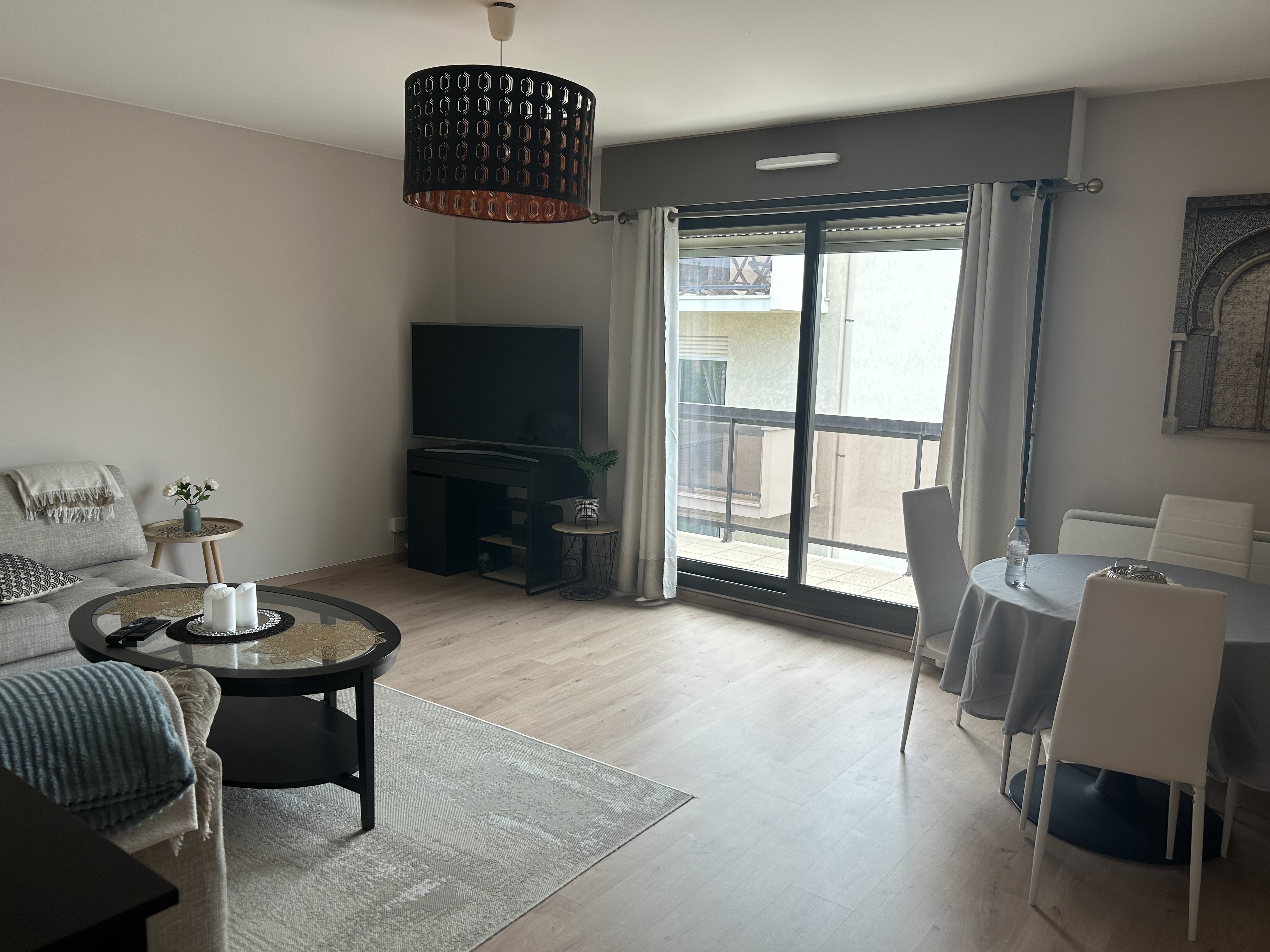 F2 for rent