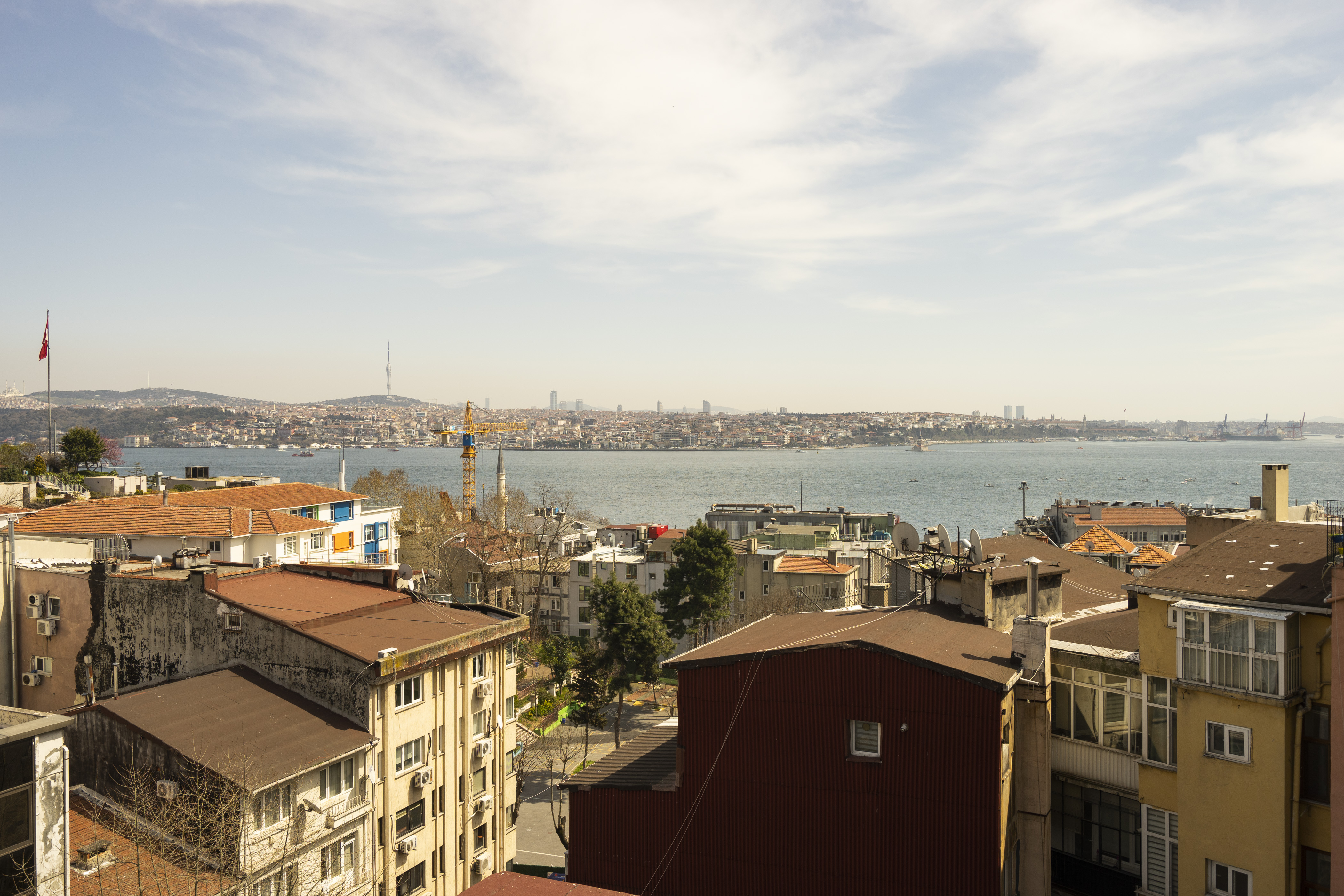 2 Bedroom w. Balcony and Sea View @ Cihangir No:6