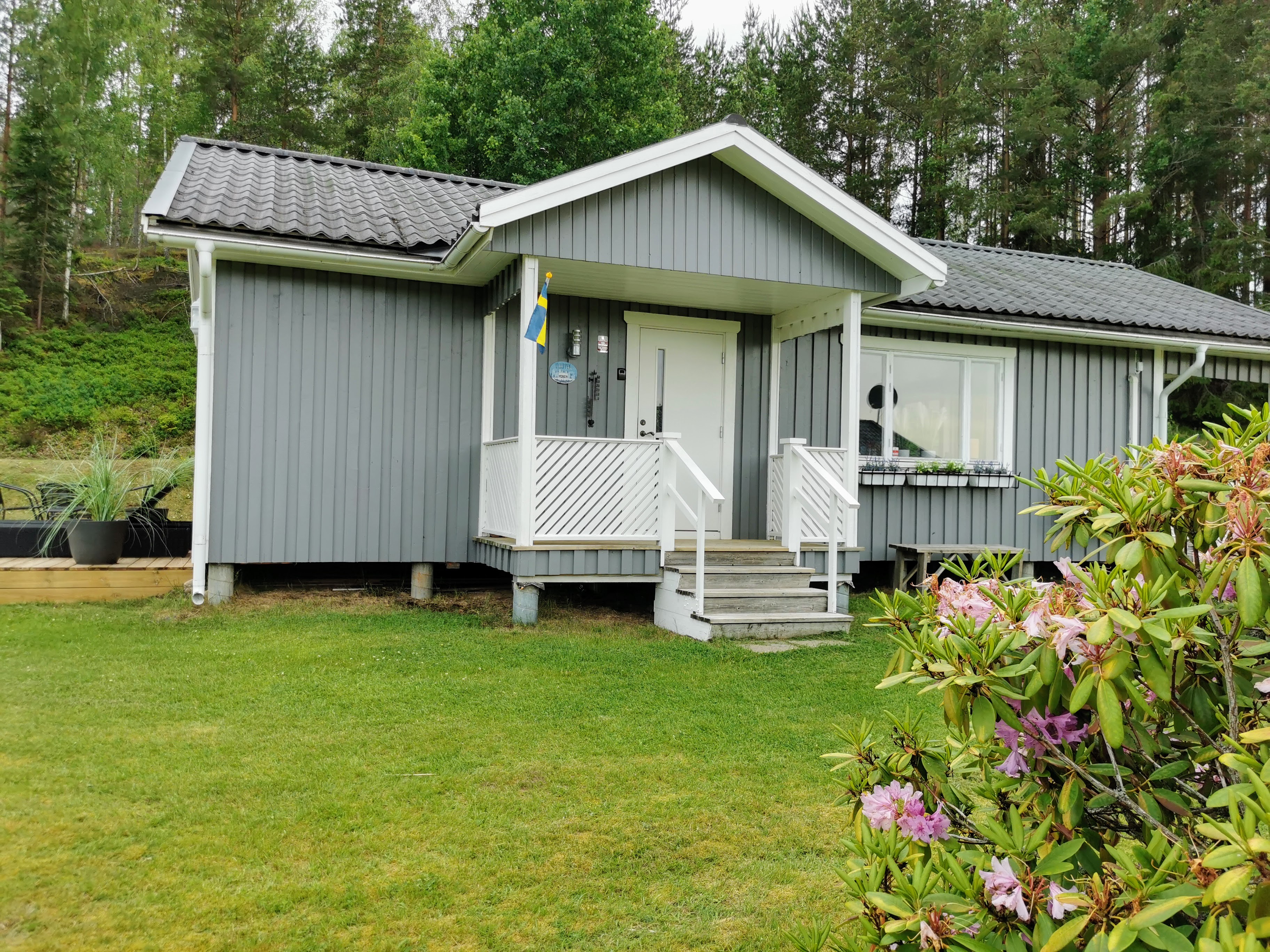 Stuga Solbacken next to the lake 