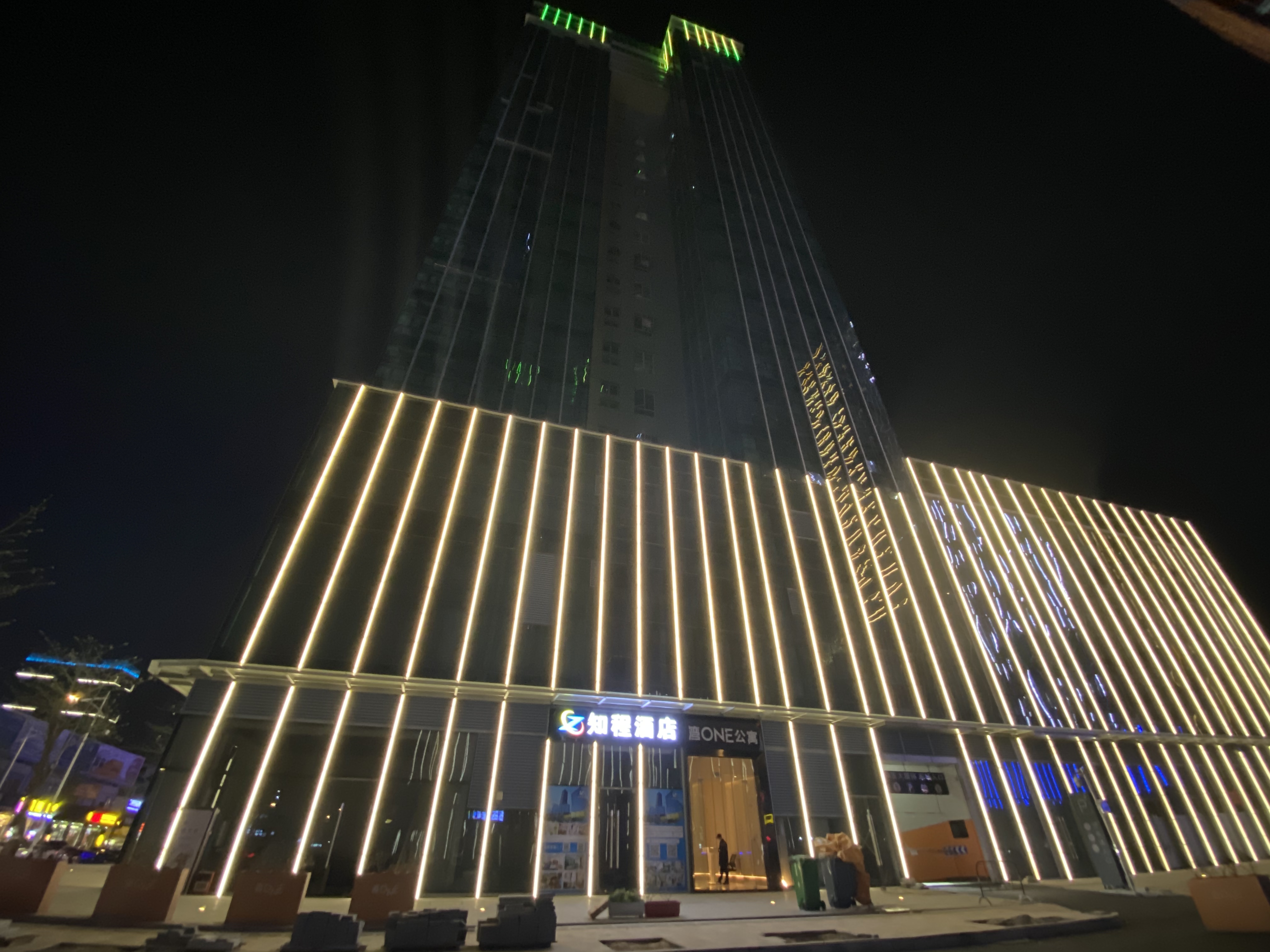 可月租 知程公寓雅致loft影院双卧室套房蛤地地铁口宏成国际装饰城 Serviced Apartments For Rent In Dongguan Guangdong China