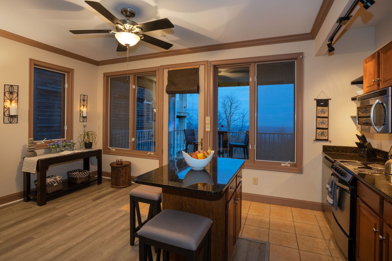 Stunning Spiritual Sanctuary (recently renovated) Condominiums for