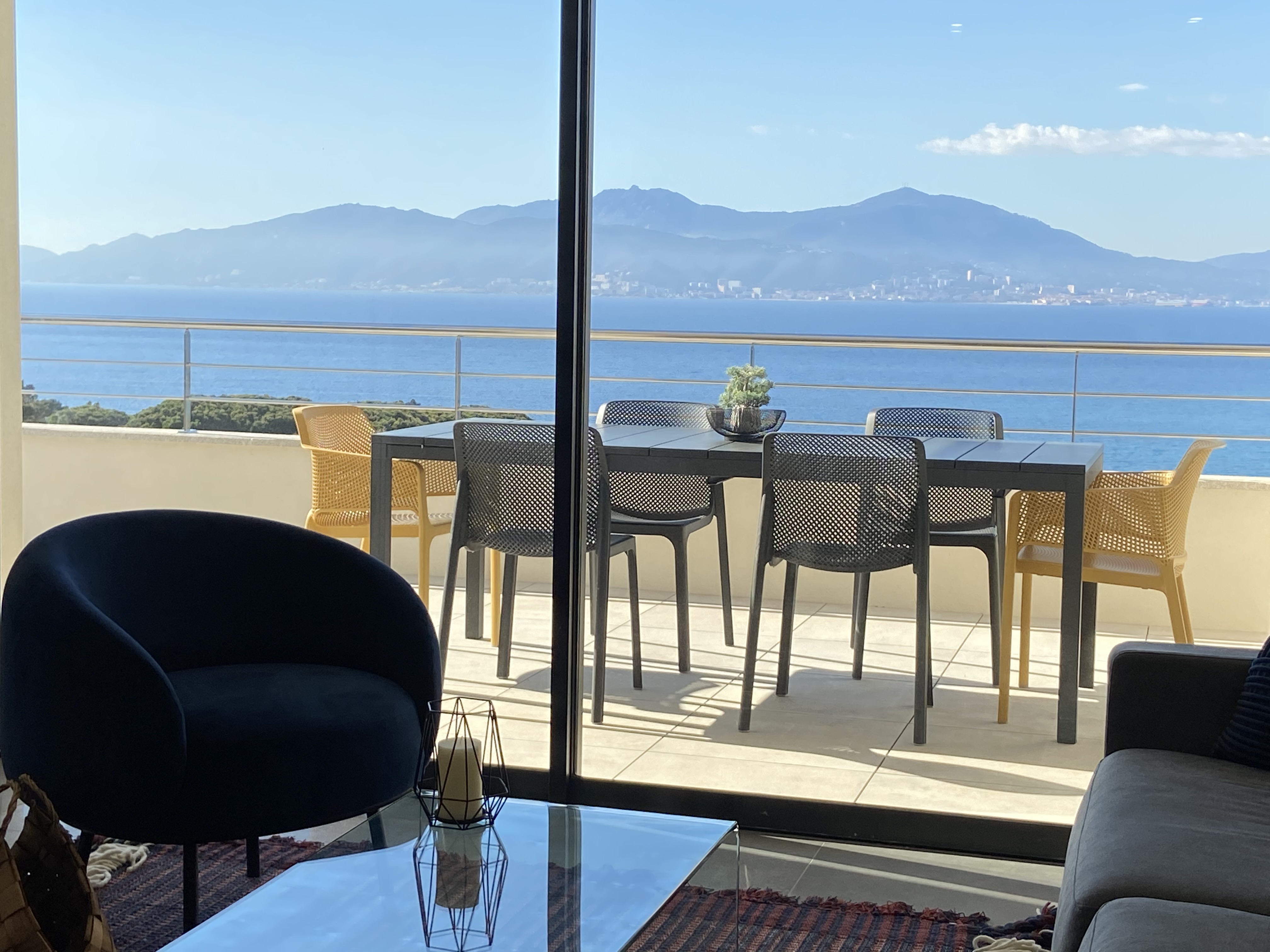 T2 45 m² - Terrace panoramic sea view