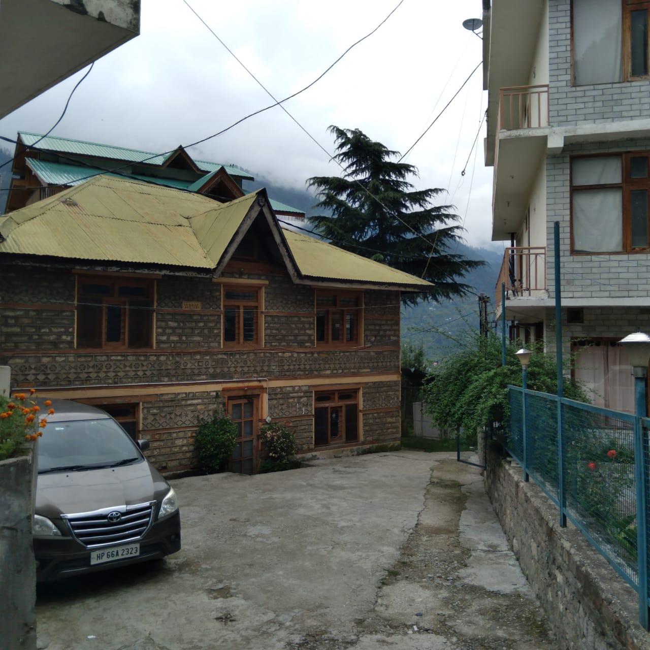 Old House 2 Bed Room with Kitchen (Chadiya Niwas) Apartments for Rent