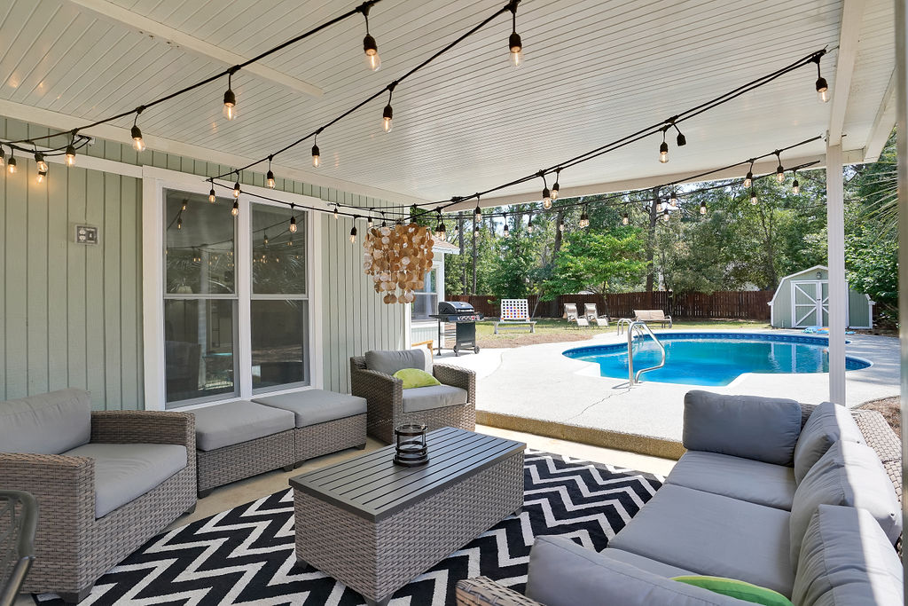 "Eagle's Nest" 4 bed/2ba pool home near beaches Houses for Rent in