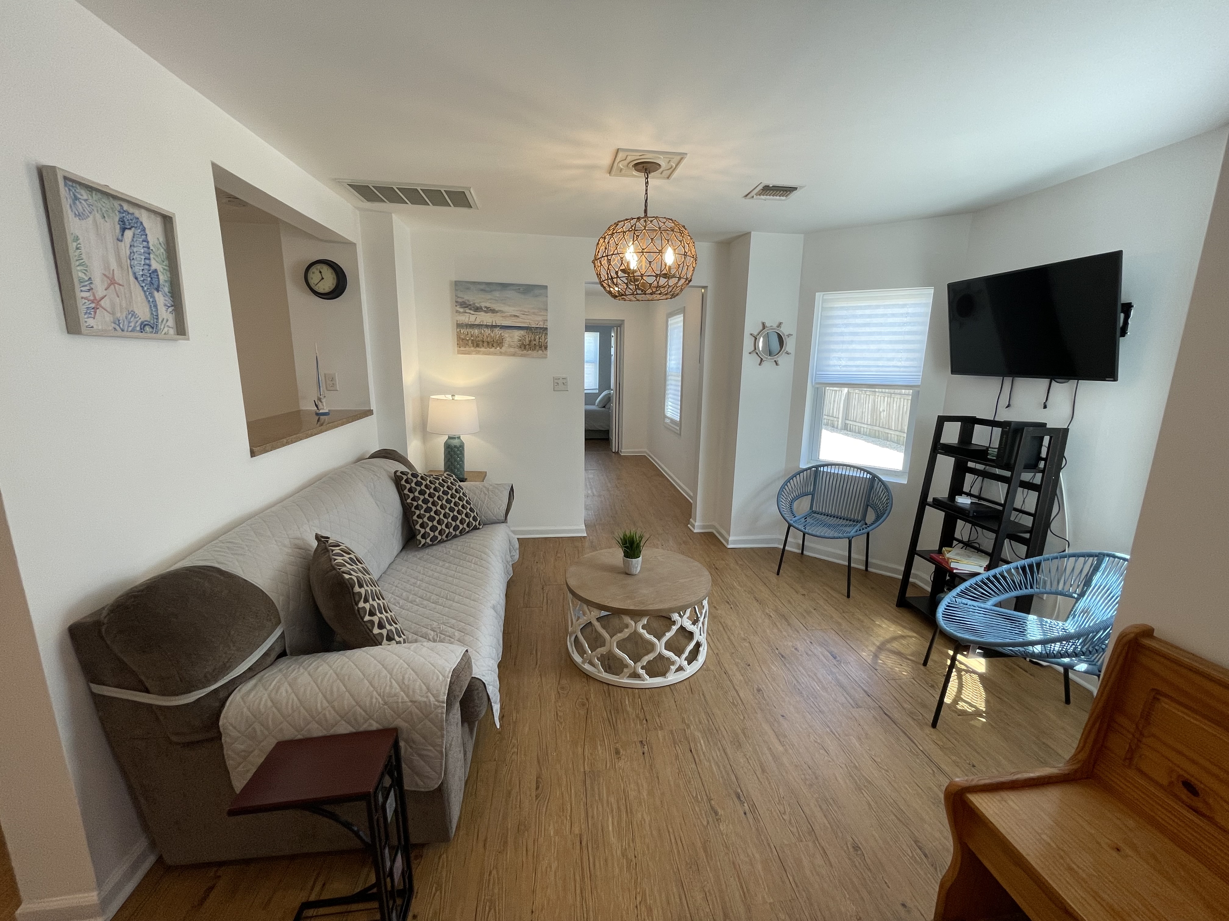 Prime Location Seaside Park 1st flr Aprt