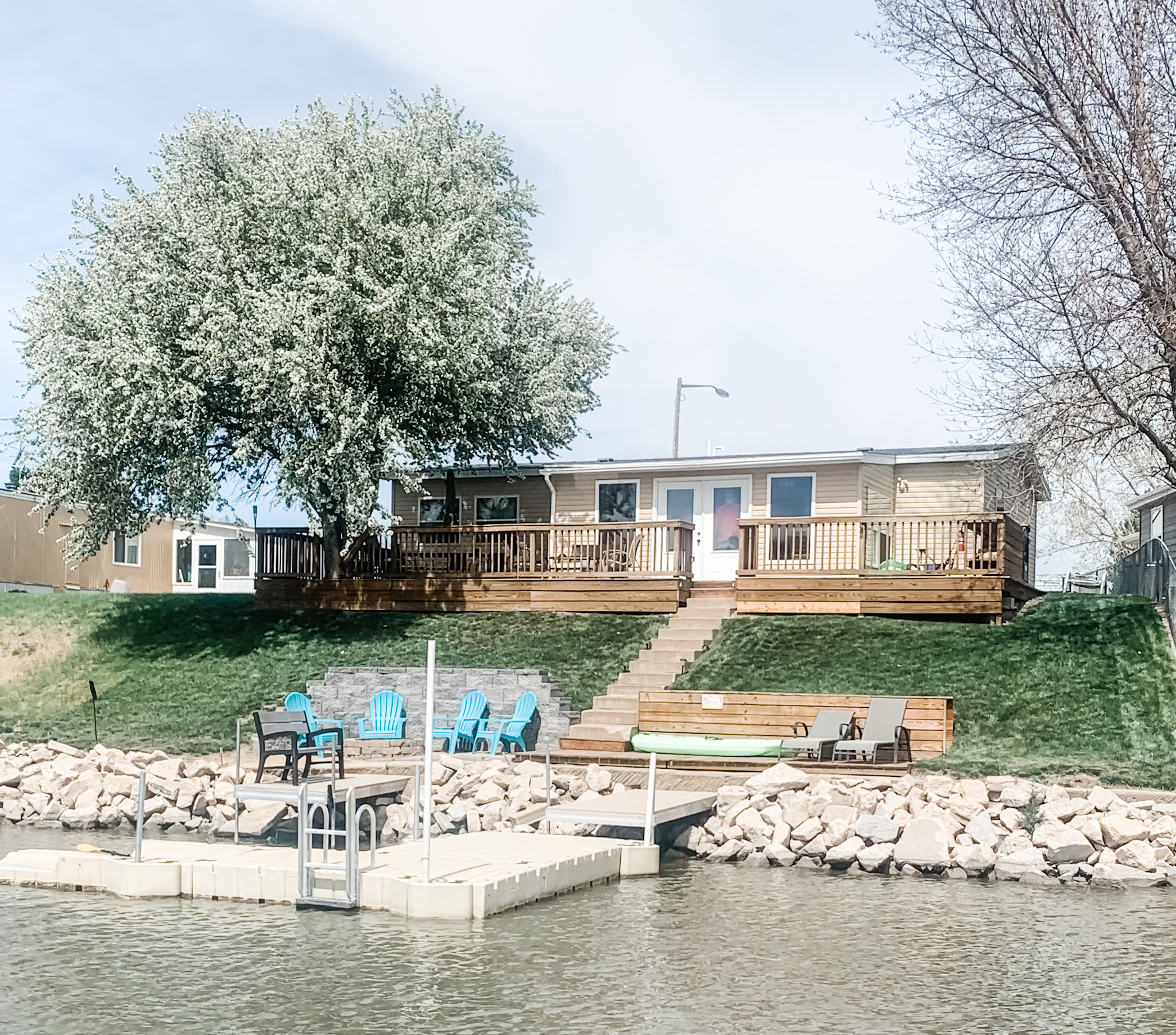 Flip Flop Cove at Johnson Lake Houses for Rent in Elwood, Nebraska