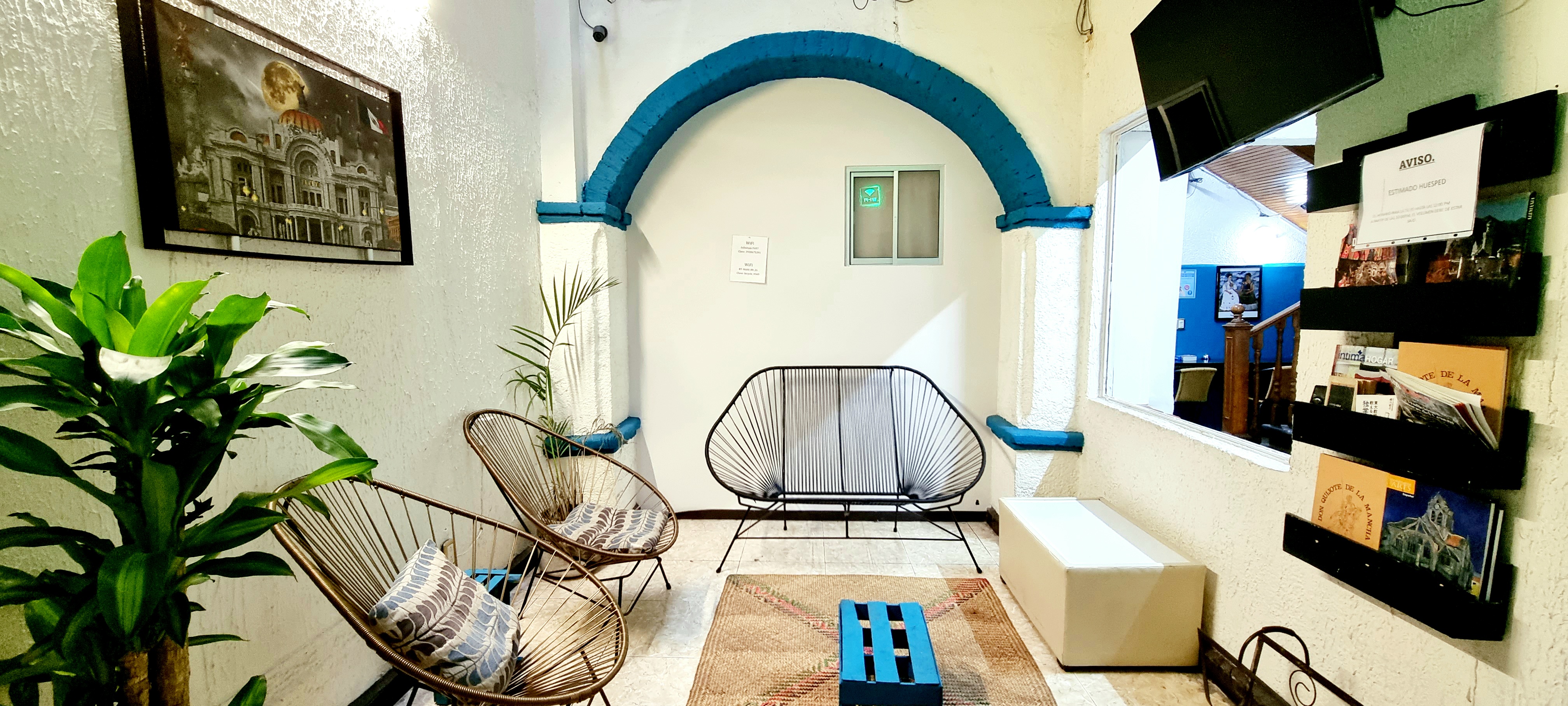 Private Room in the Center steps away from La Roma