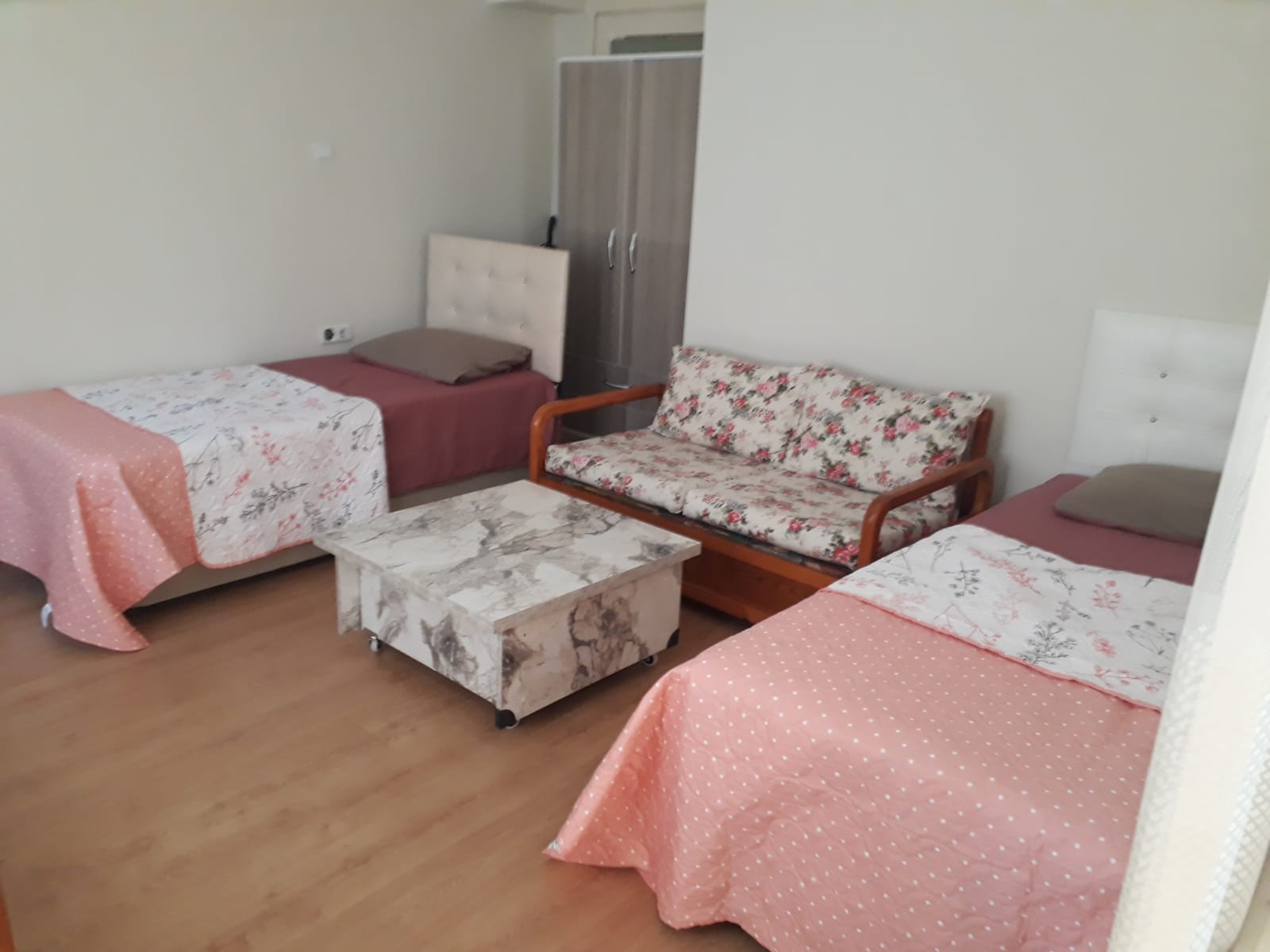 ÖREN MERKEZDE (SAHİLE 150MT) Burhaniye şehrinde Kiralık Evler