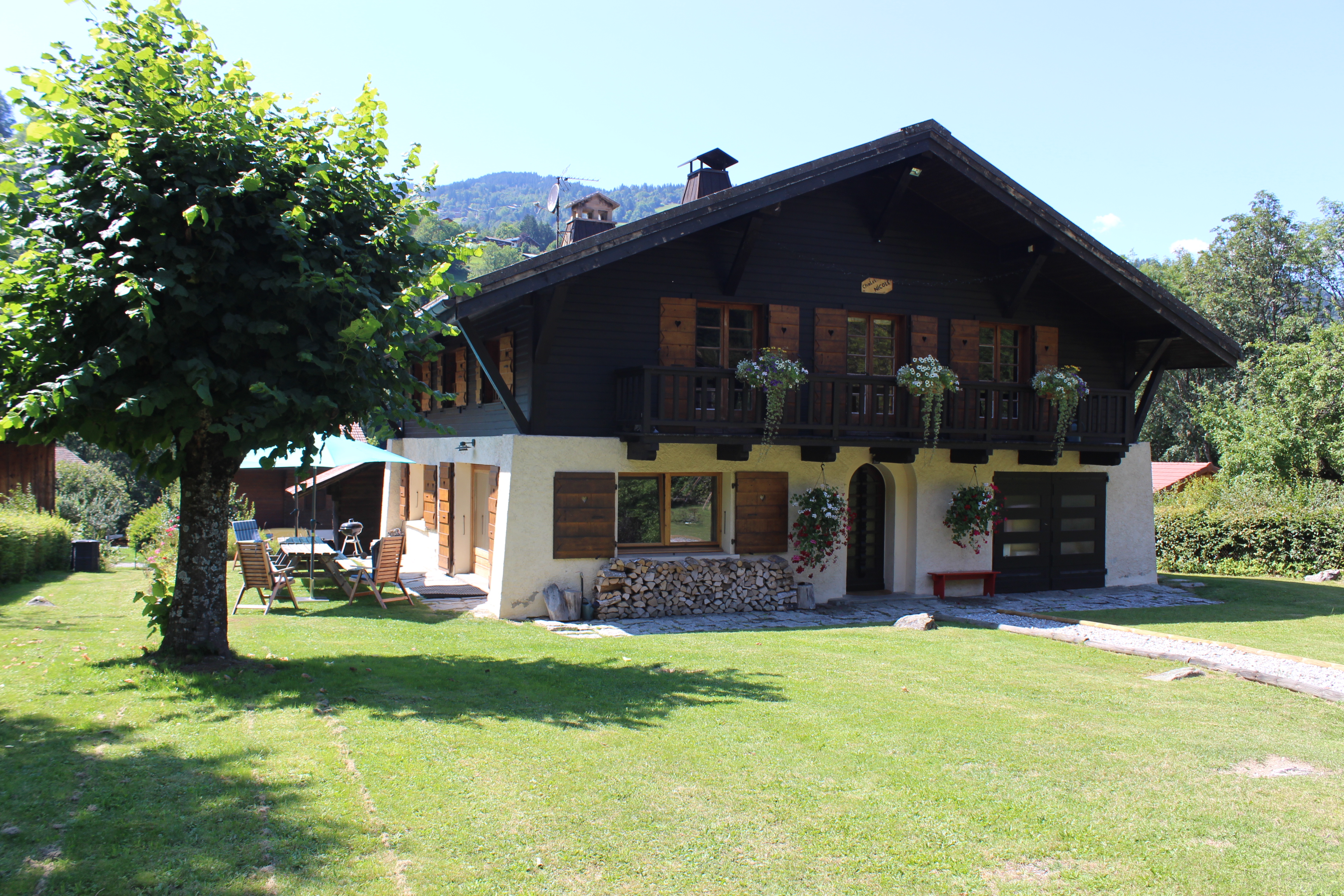 12 pers-Large Garden- Mountain views