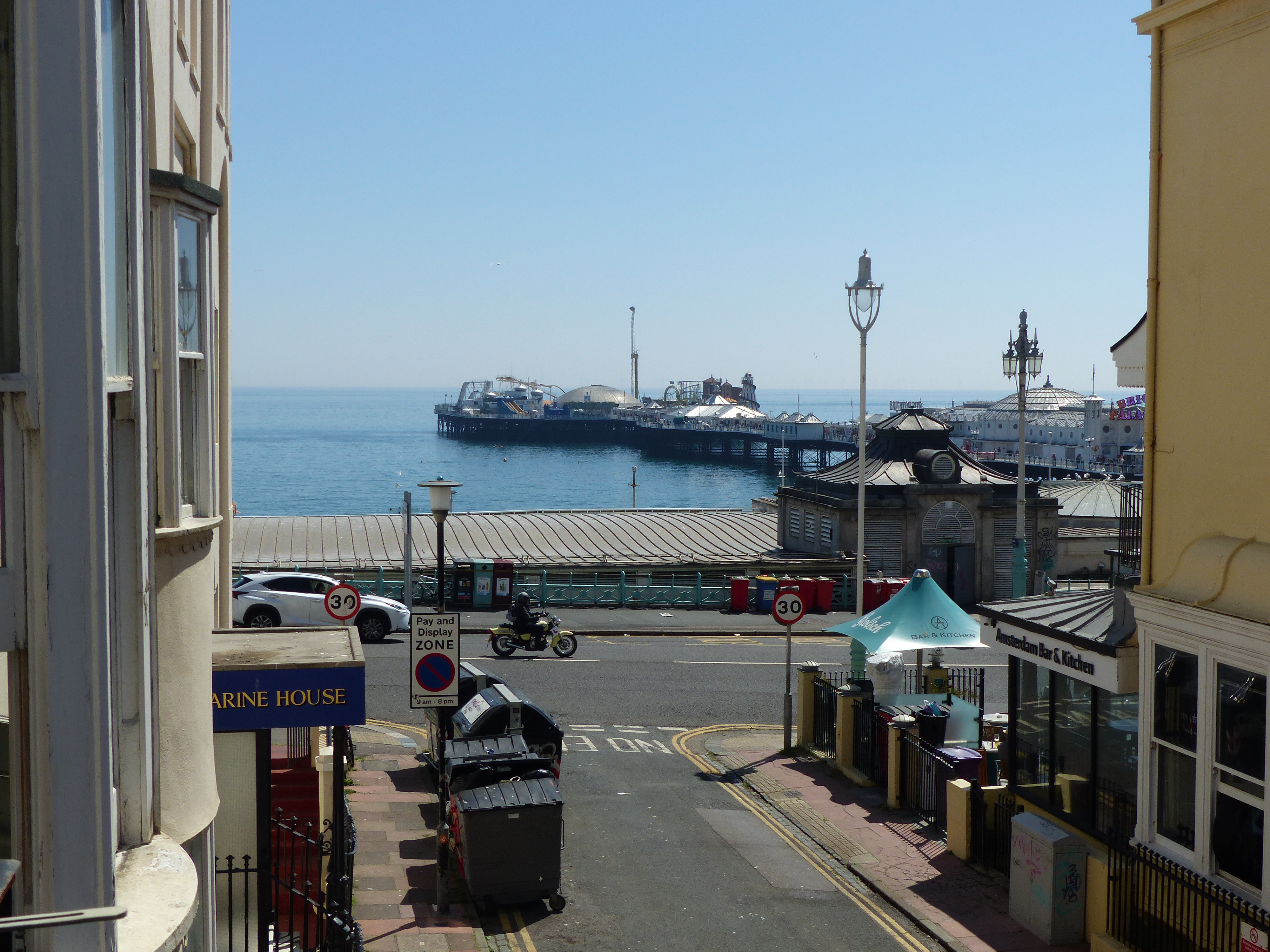 Pier view flat, moments from the sea