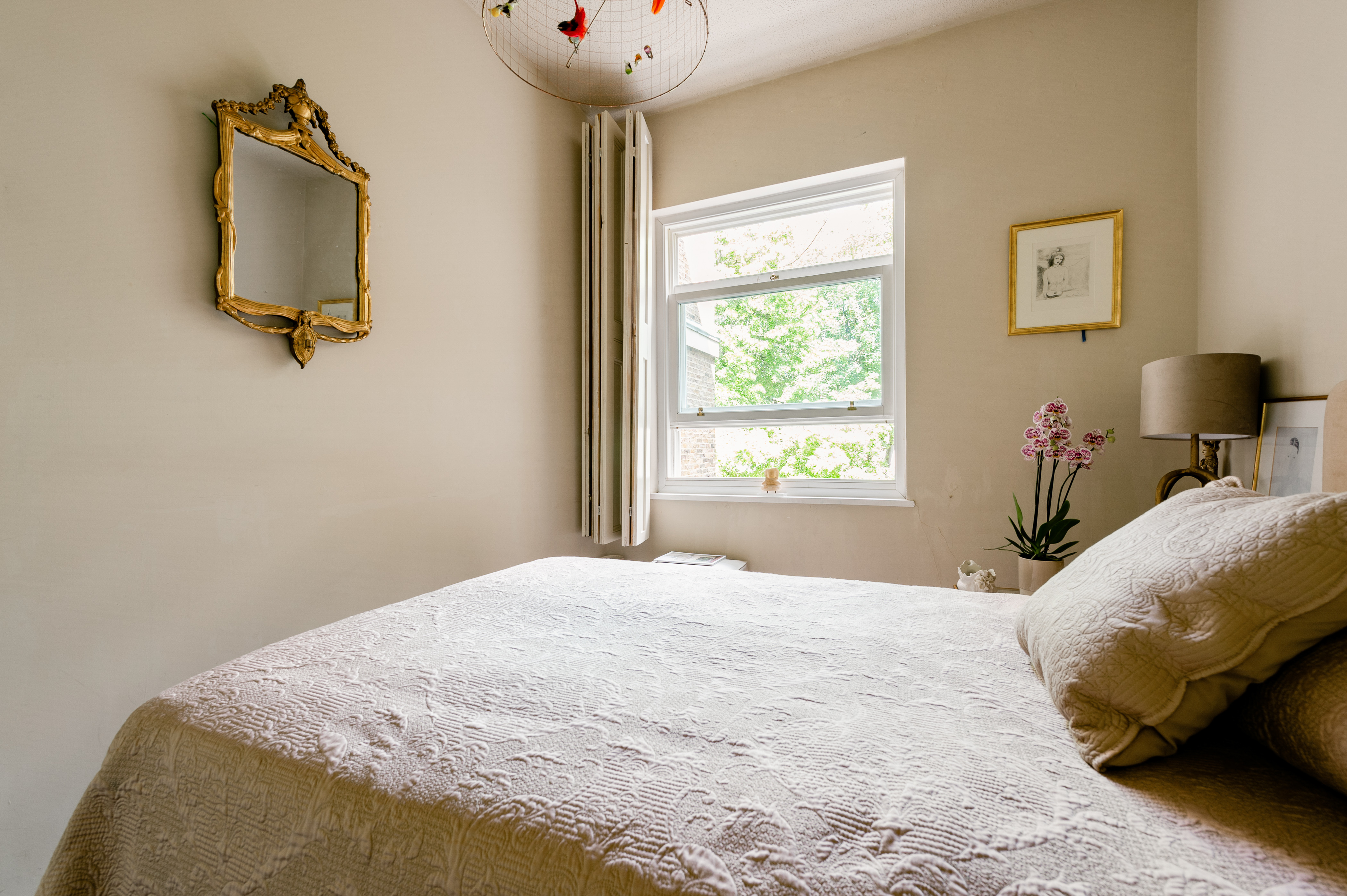 Notting Hill Gate Quiet Double Room - 2 mins Tube