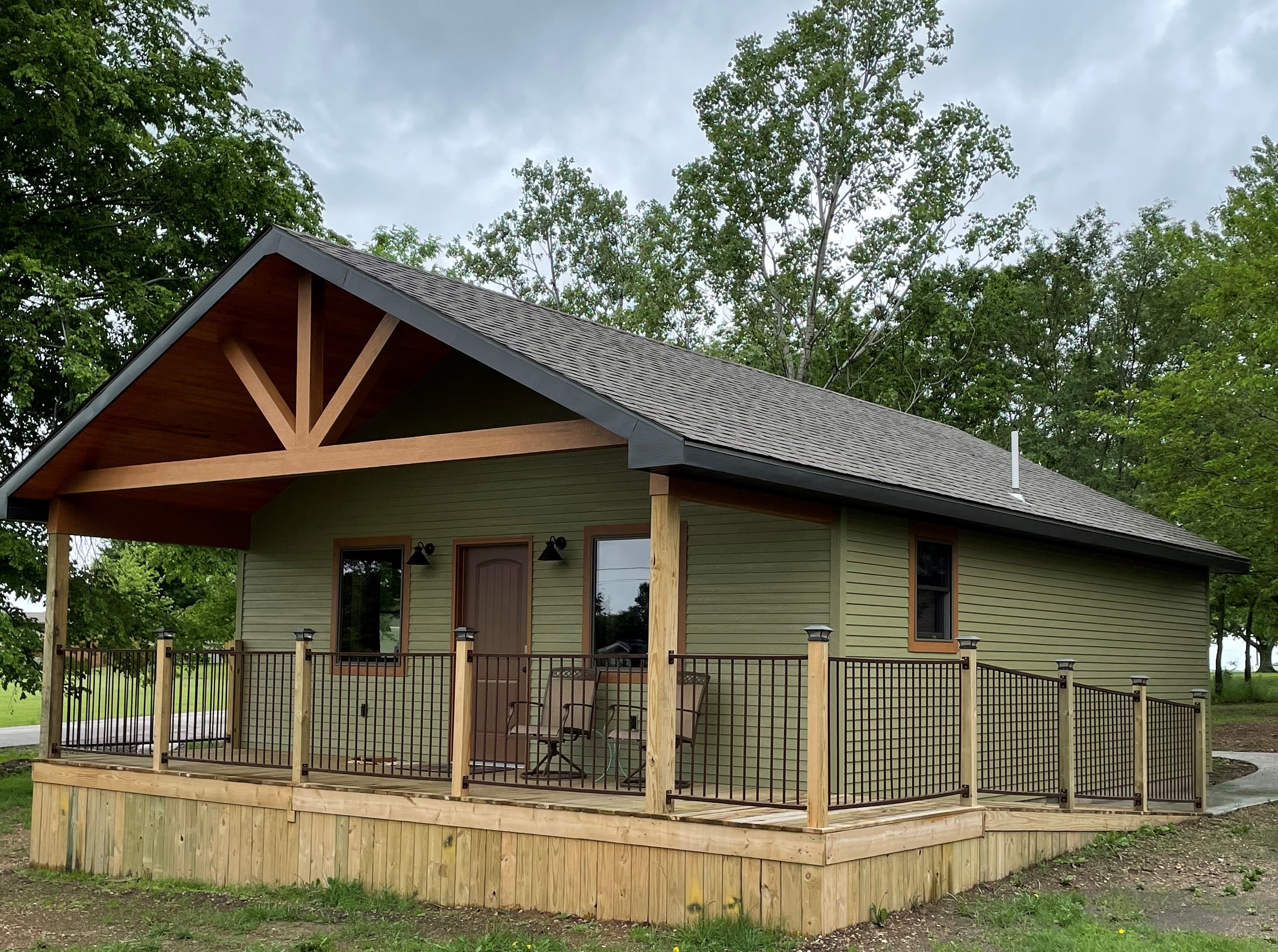 Rustic Retreat, 2 Bedroom Mountain Cabin in Oswego