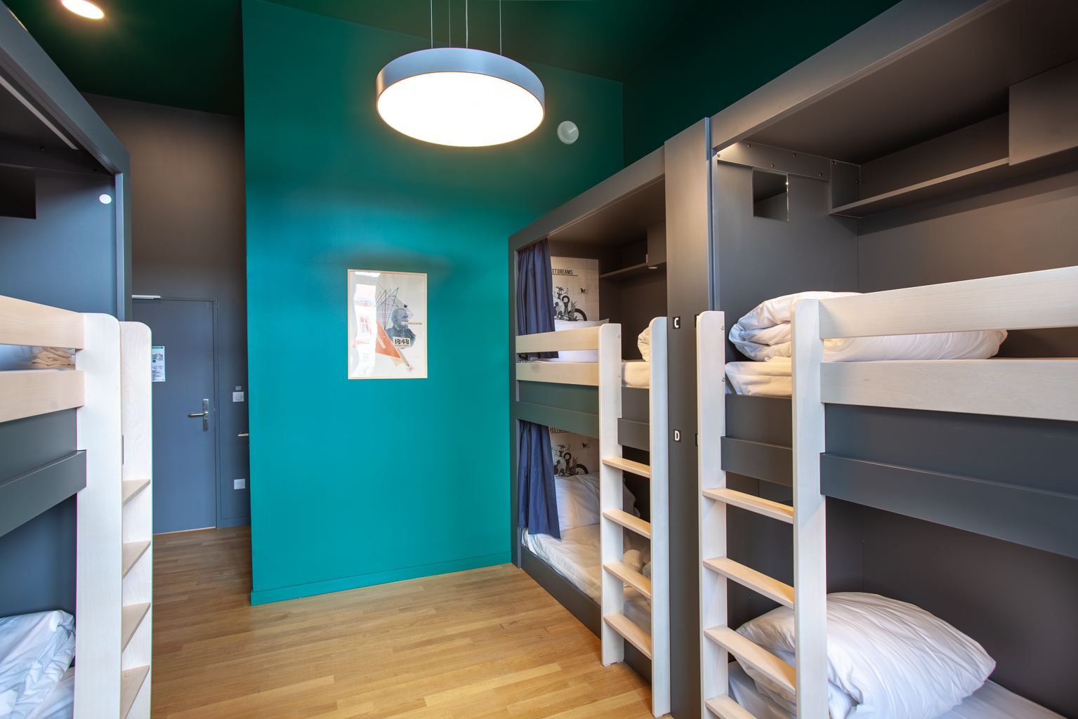 A bed in a dorm room for 6 women in Strasbourg Hostels for Rent in Strasbourg, Grand Est