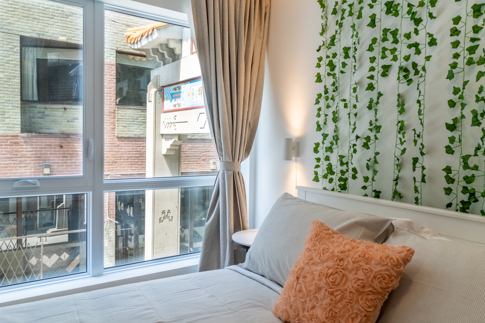 Chic Montreal Loftl Sleeps 4 l Walk to Old Port