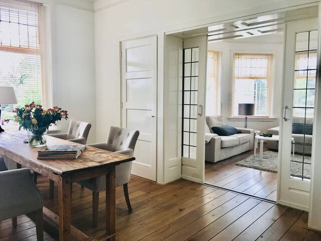 Spacious, light and cosy beach & city apartment! — The Hague stay