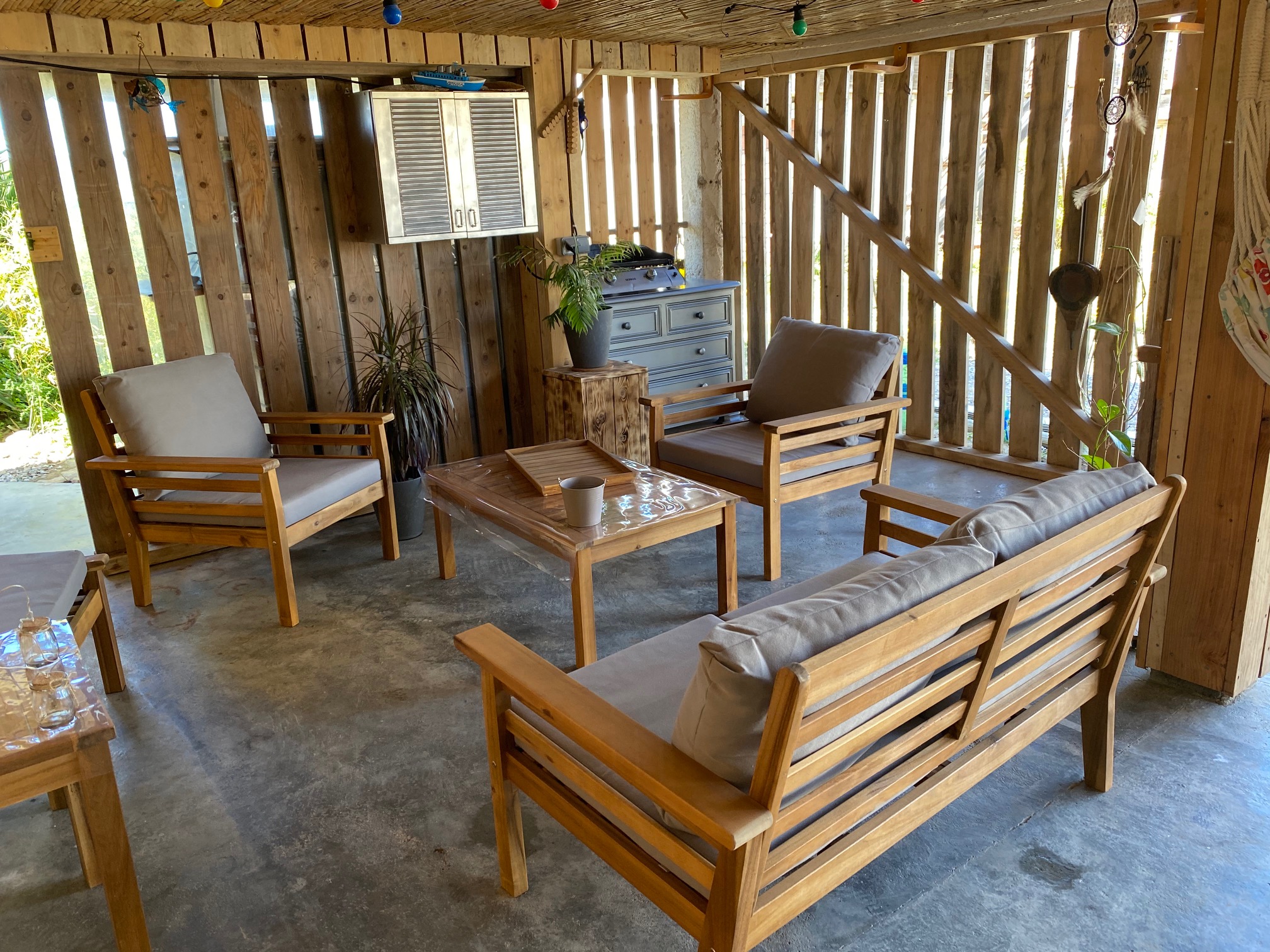 An independent space in a chalet by the sea