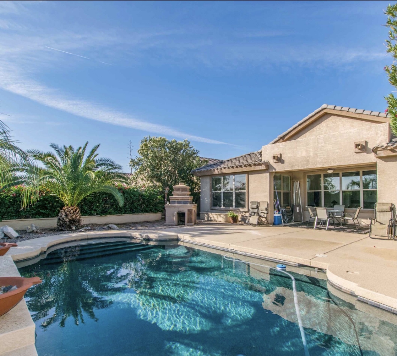 Cheerful three bedroom home with a pool