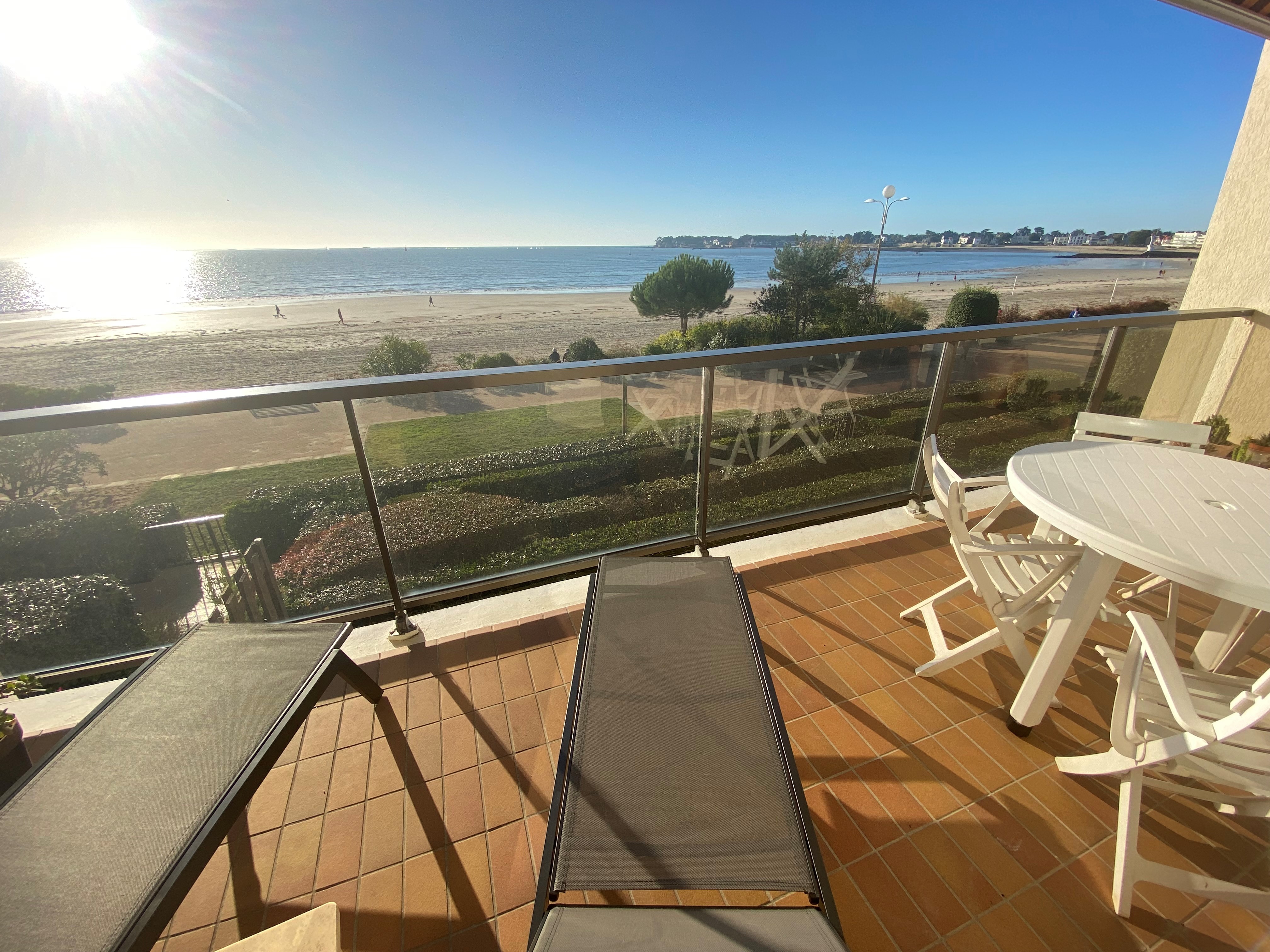 Apartment facing sea beach benoit - la baule