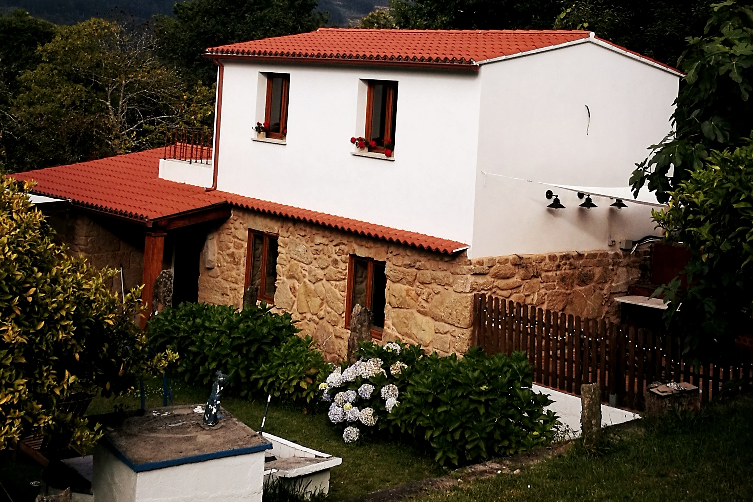 Villa Abad, large pool and garden