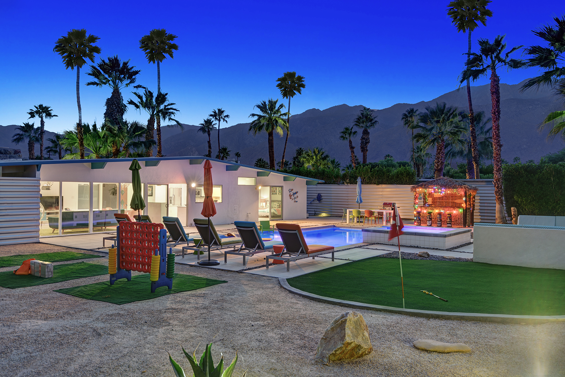 RETRO A GO GO HOUSE LUXURY MIDCENTURY RESORT Houses for Rent in Palm