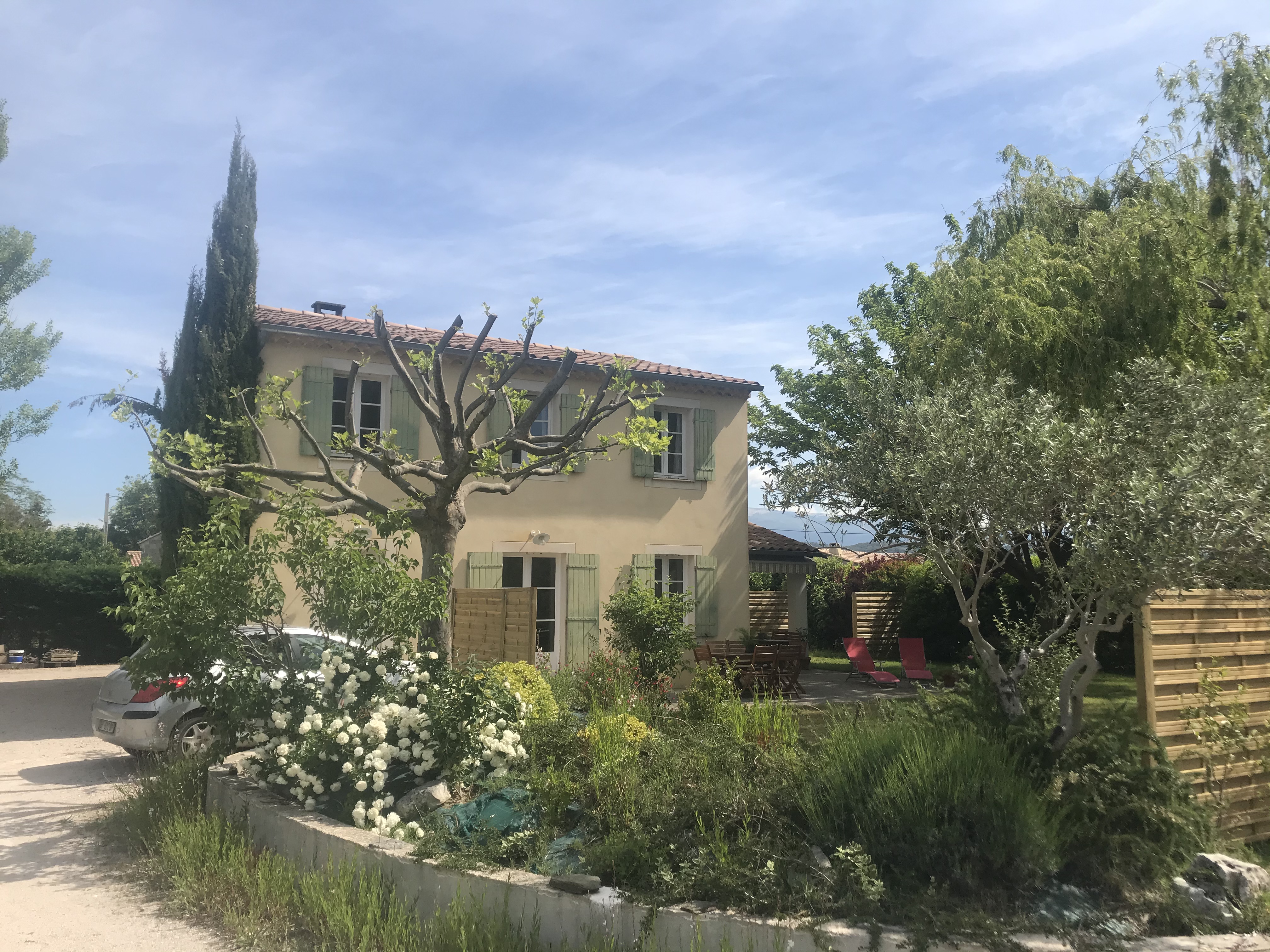 Family home at the foot of Mont Ventoux